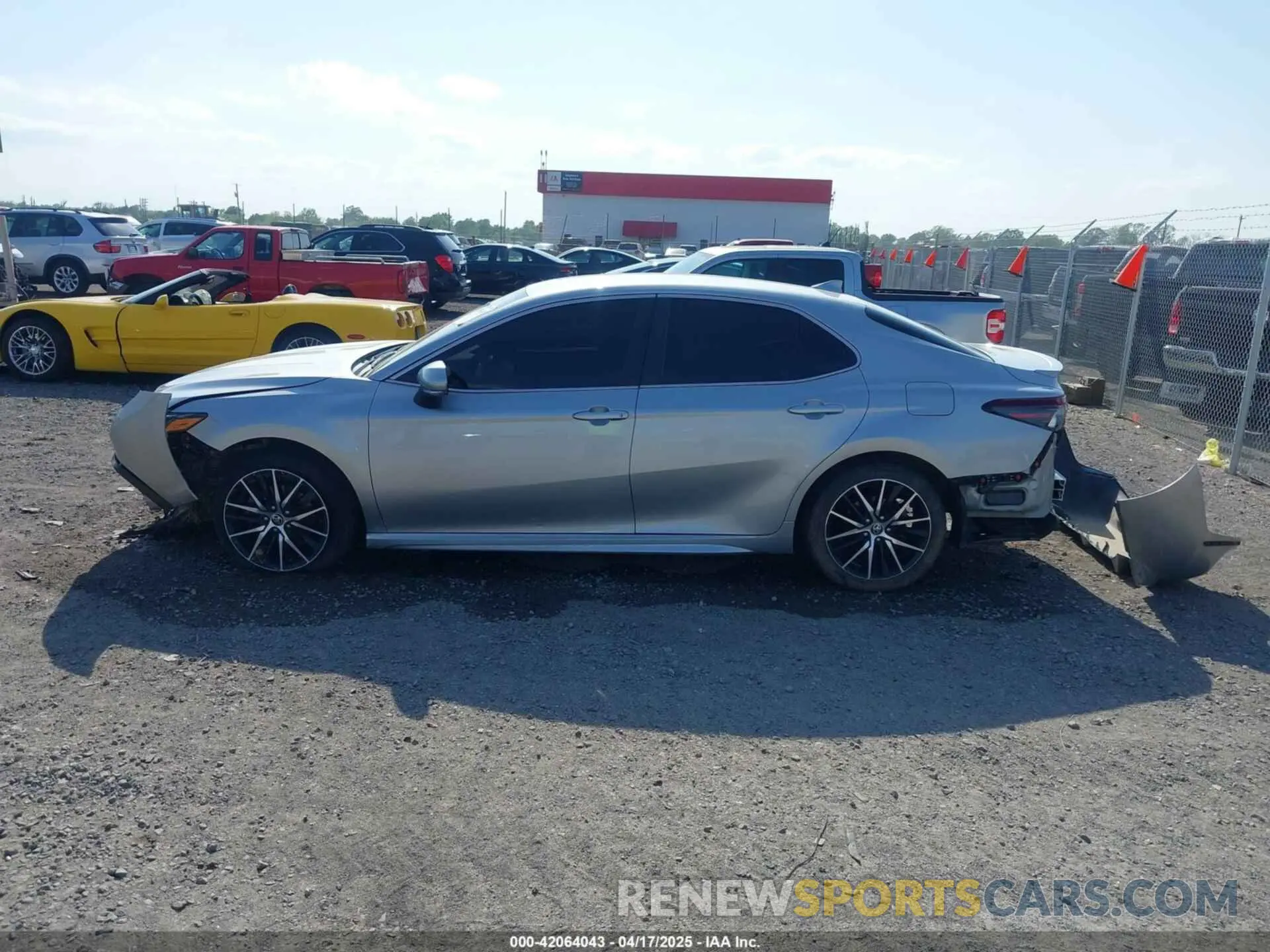 14 Photograph of a damaged car 4T1G11AK0NU069140 TOYOTA CAMRY 2022