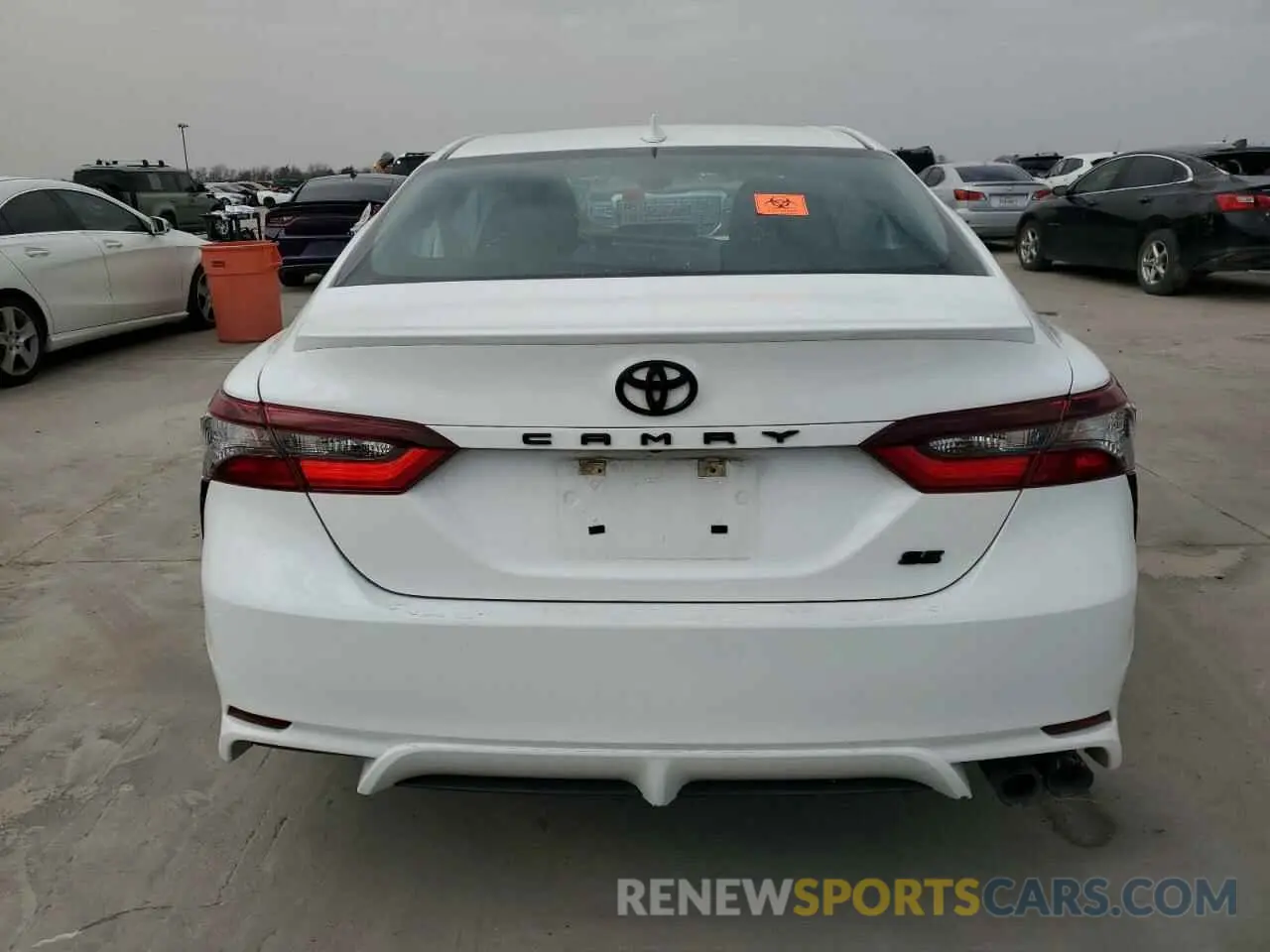 6 Photograph of a damaged car 4T1G11AK0NU625060 TOYOTA CAMRY 2022