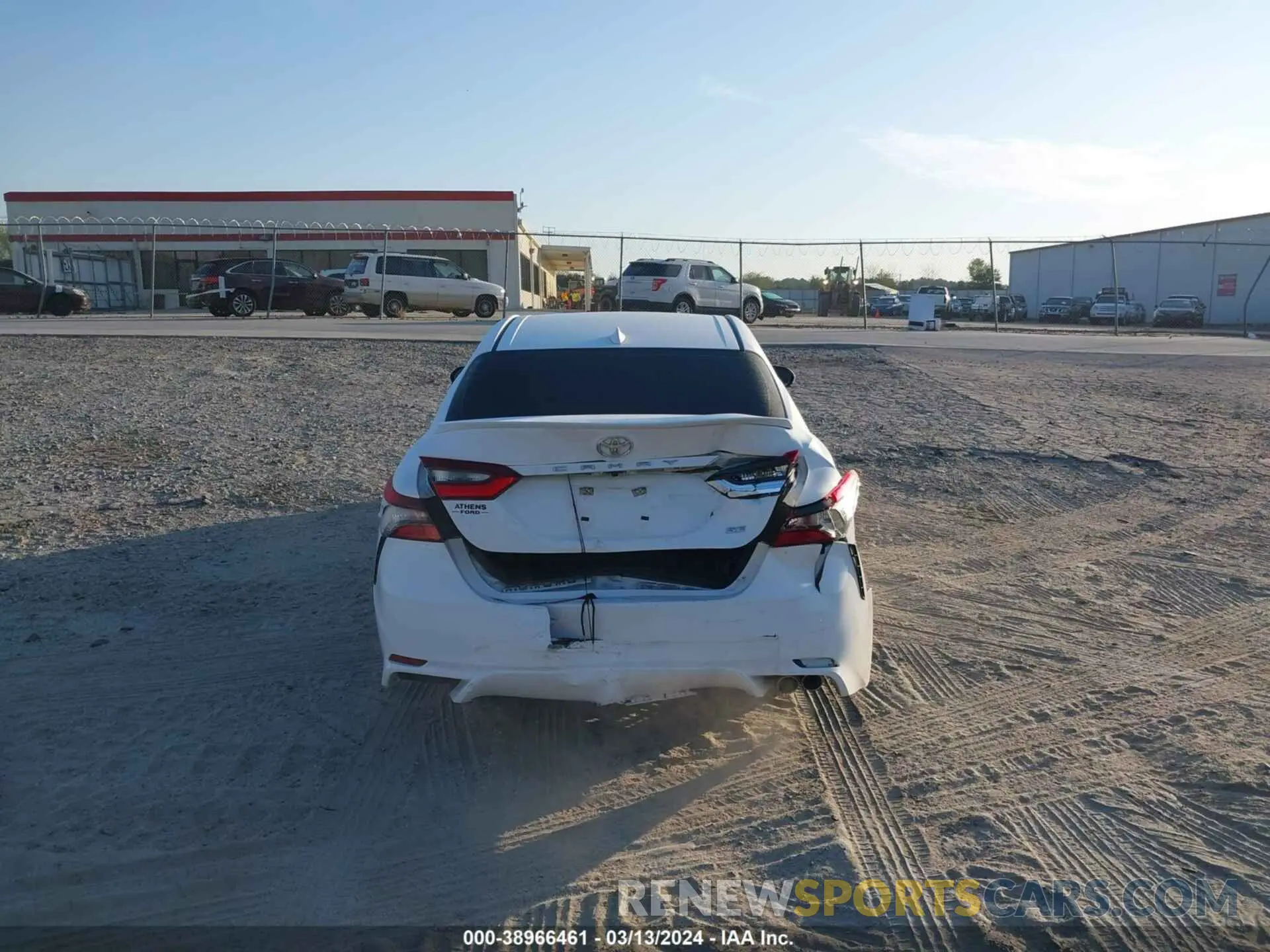 16 Photograph of a damaged car 4T1G11AK0NU629352 TOYOTA CAMRY 2022