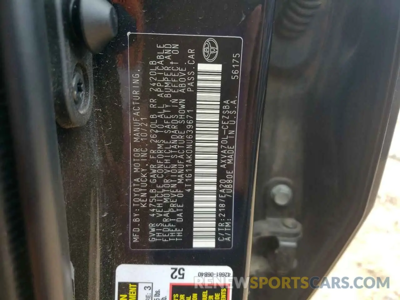 12 Photograph of a damaged car 4T1G11AK0NU639671 TOYOTA CAMRY 2022
