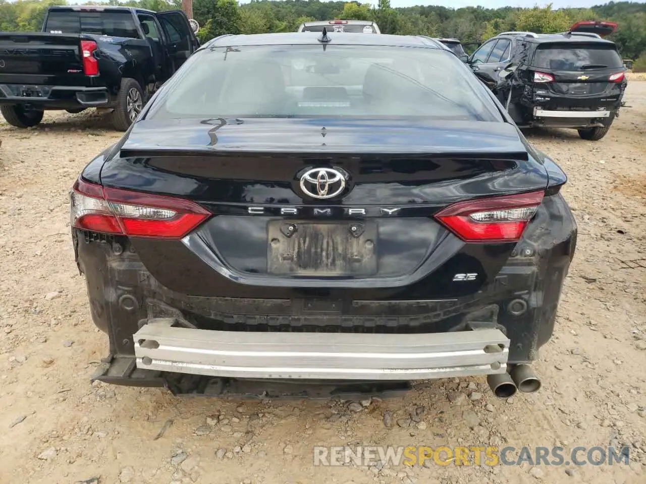 6 Photograph of a damaged car 4T1G11AK0NU639671 TOYOTA CAMRY 2022