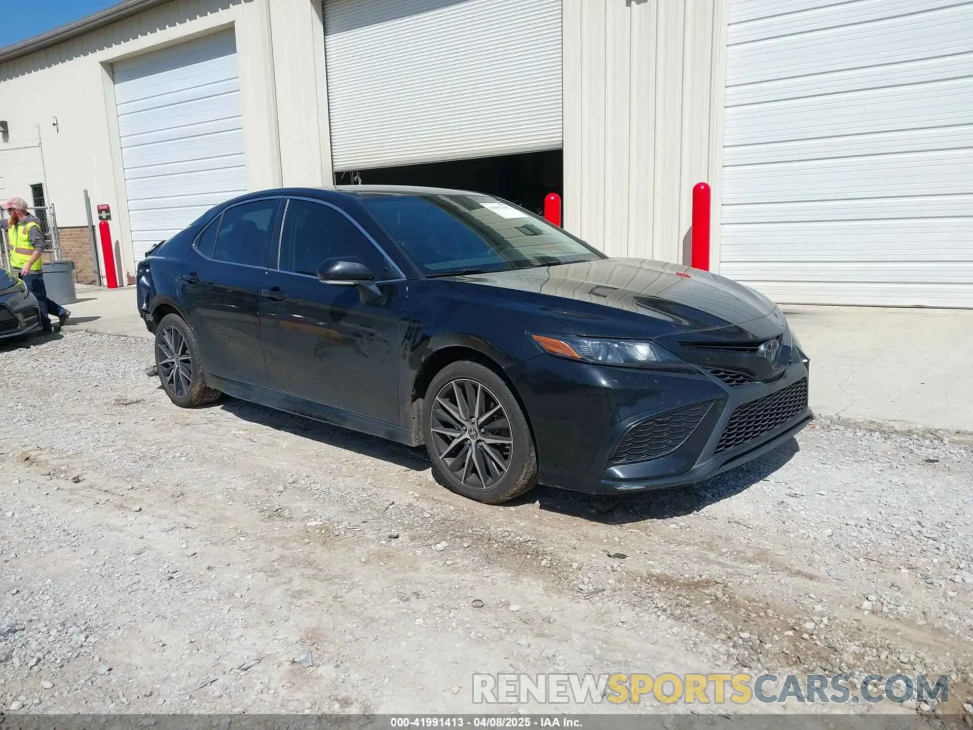 1 Photograph of a damaged car 4T1G11AK0NU657071 TOYOTA CAMRY 2022