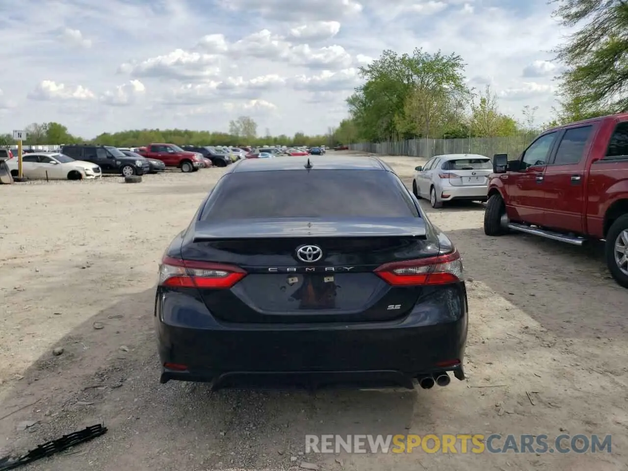 6 Photograph of a damaged car 4T1G11AK0NU672802 TOYOTA CAMRY 2022