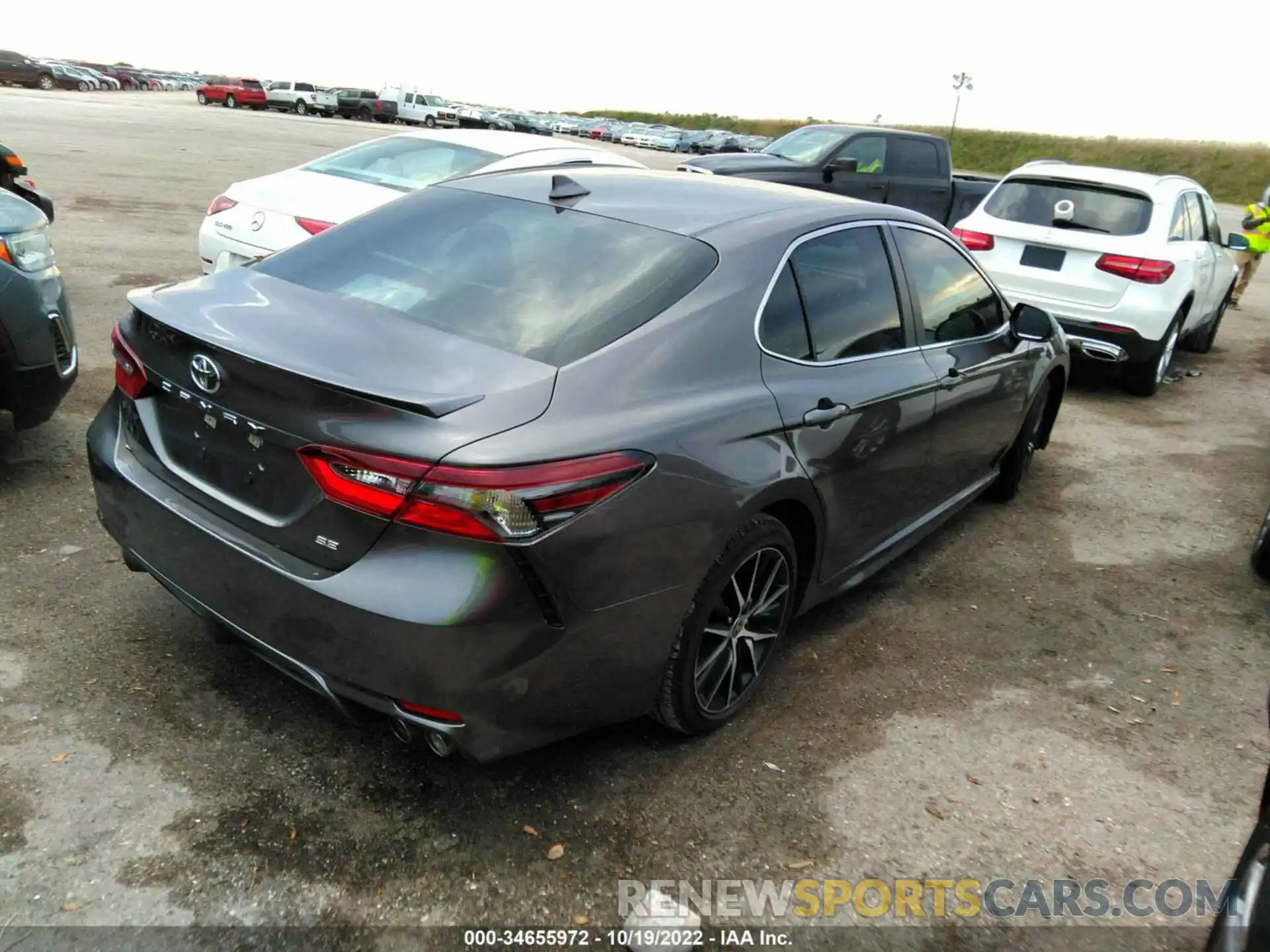 4 Photograph of a damaged car 4T1G11AK0NU678535 TOYOTA CAMRY 2022