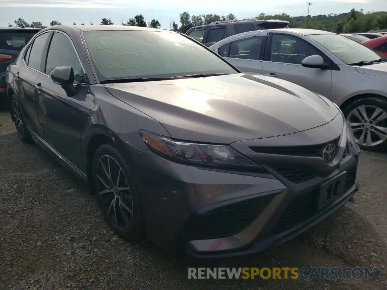 1 Photograph of a damaged car 4T1G11AK0NU685081 TOYOTA CAMRY 2022