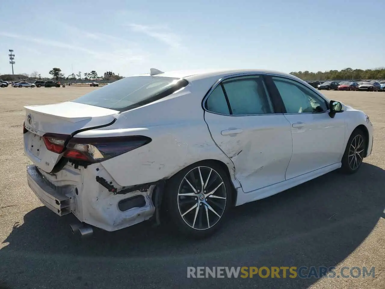 3 Photograph of a damaged car 4T1G11AK0NU685971 TOYOTA CAMRY 2022
