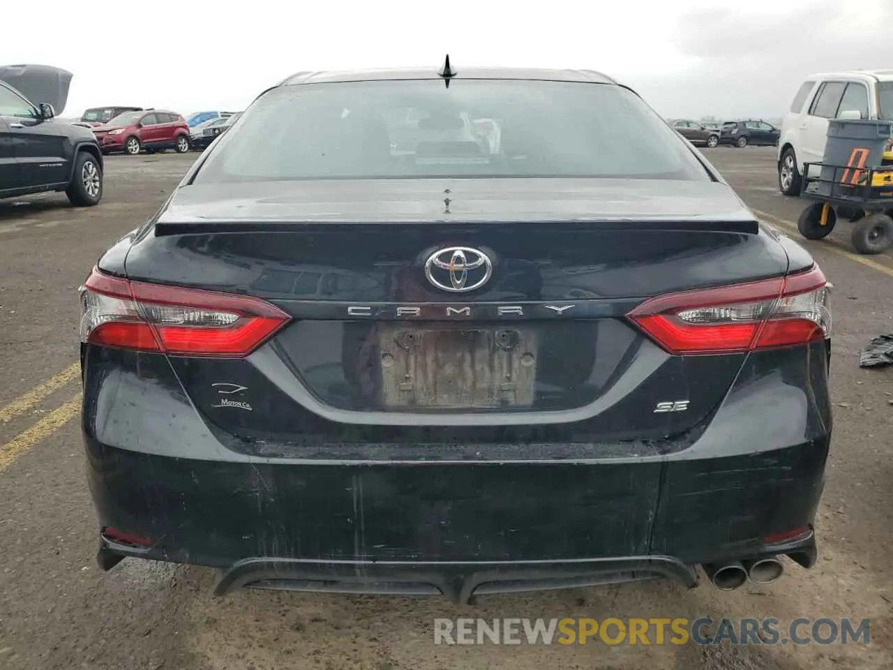6 Photograph of a damaged car 4T1G11AK0NU689034 TOYOTA CAMRY 2022