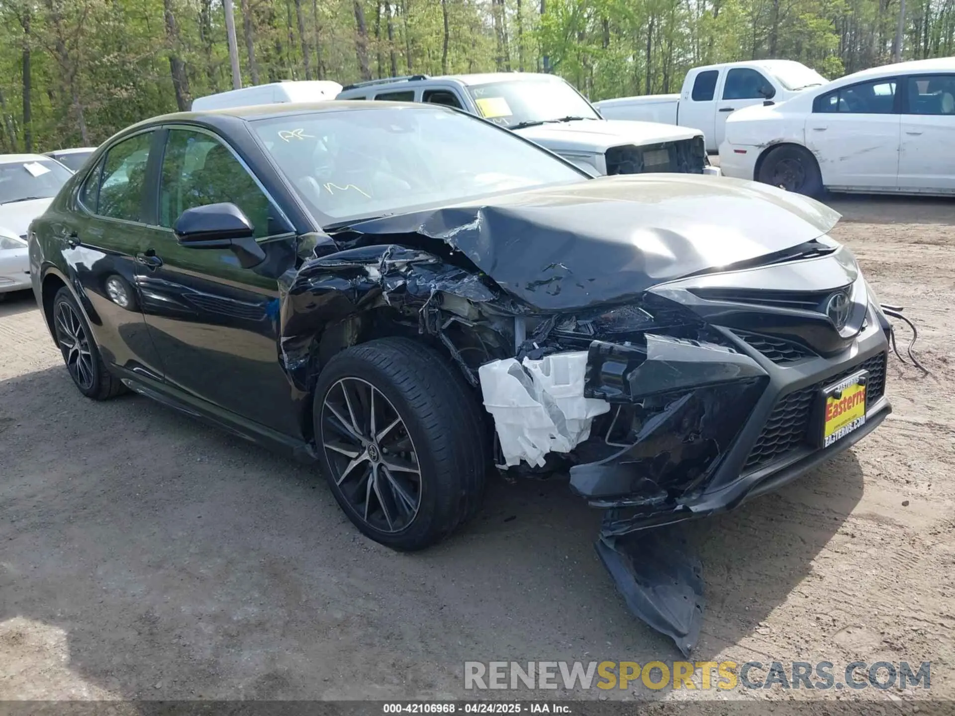 1 Photograph of a damaged car 4T1G11AK0NU695559 TOYOTA CAMRY 2022