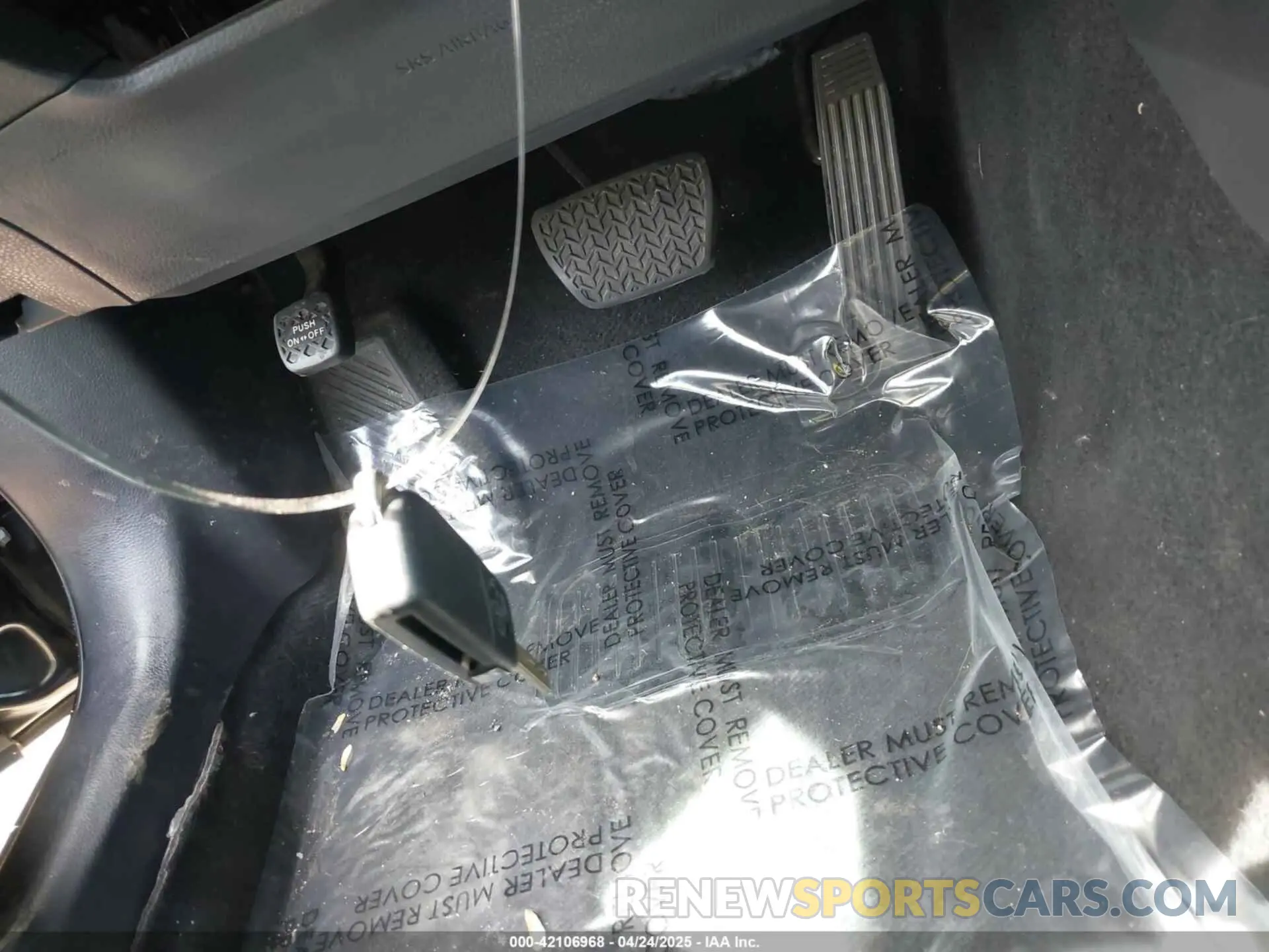 11 Photograph of a damaged car 4T1G11AK0NU695559 TOYOTA CAMRY 2022