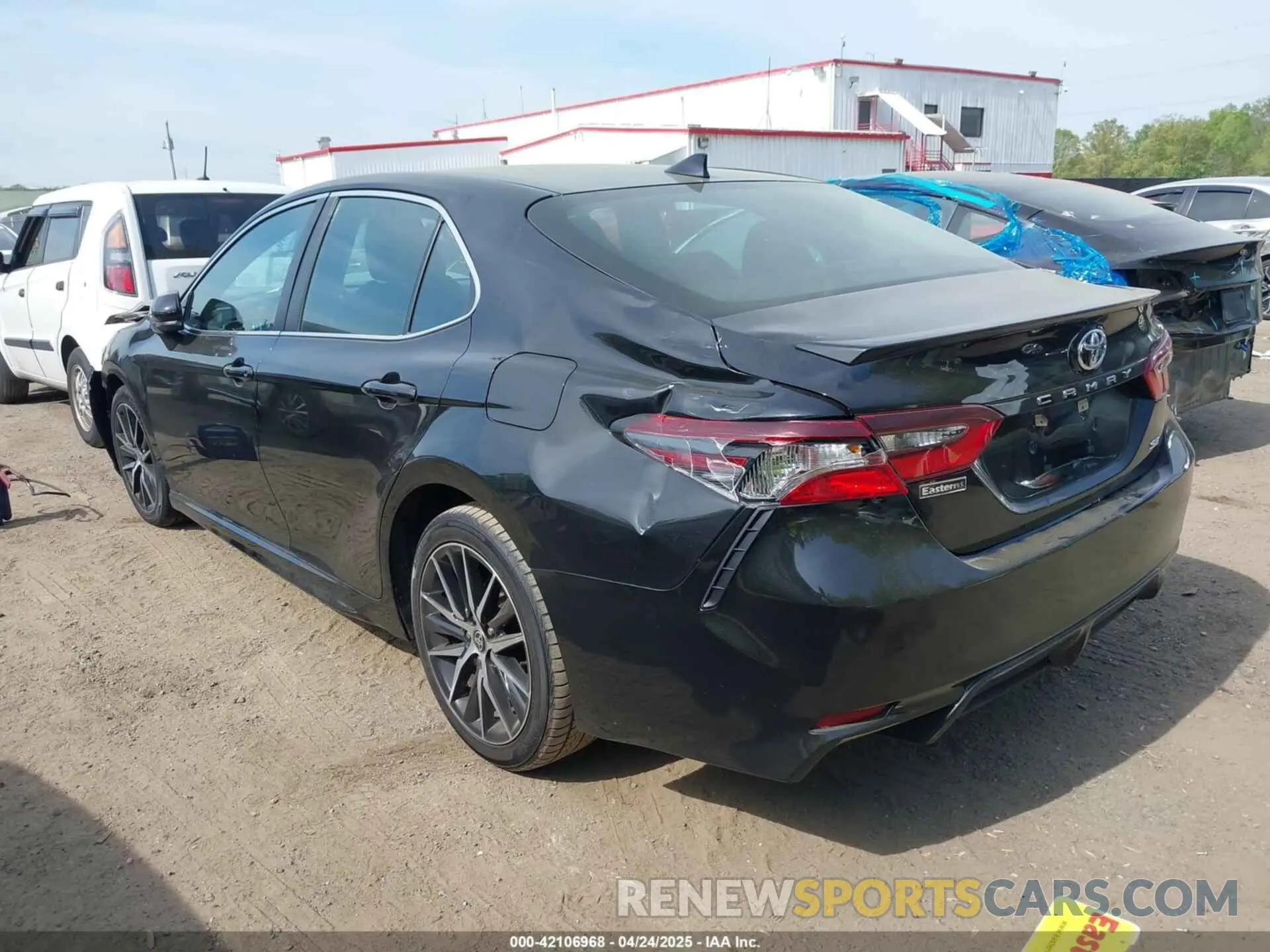 3 Photograph of a damaged car 4T1G11AK0NU695559 TOYOTA CAMRY 2022