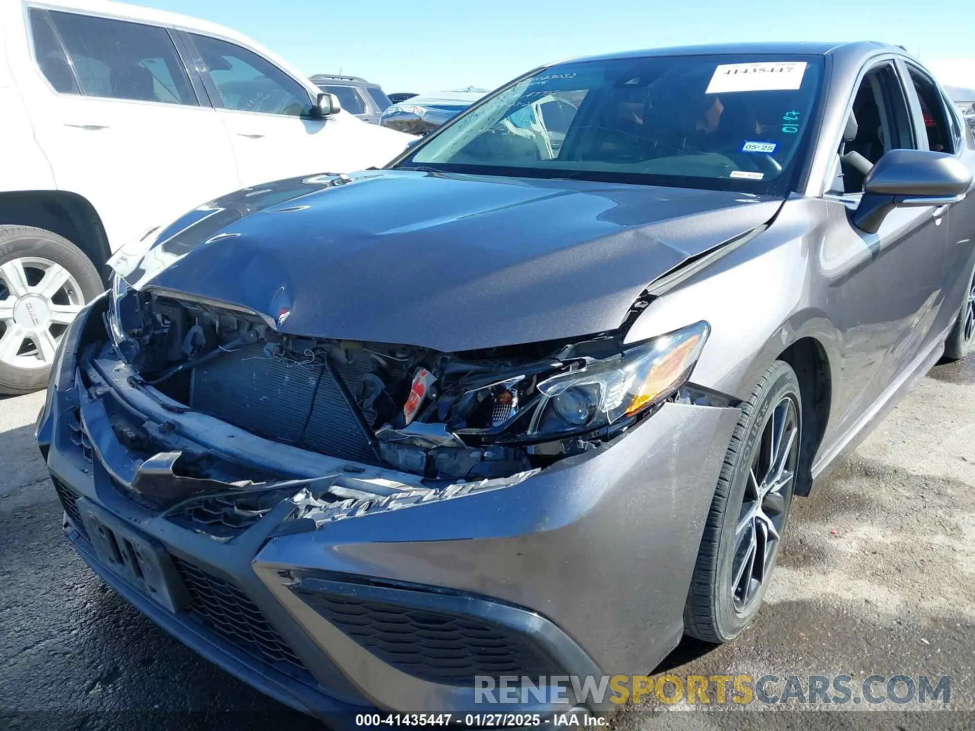 6 Photograph of a damaged car 4T1G11AK0NU703174 TOYOTA CAMRY 2022