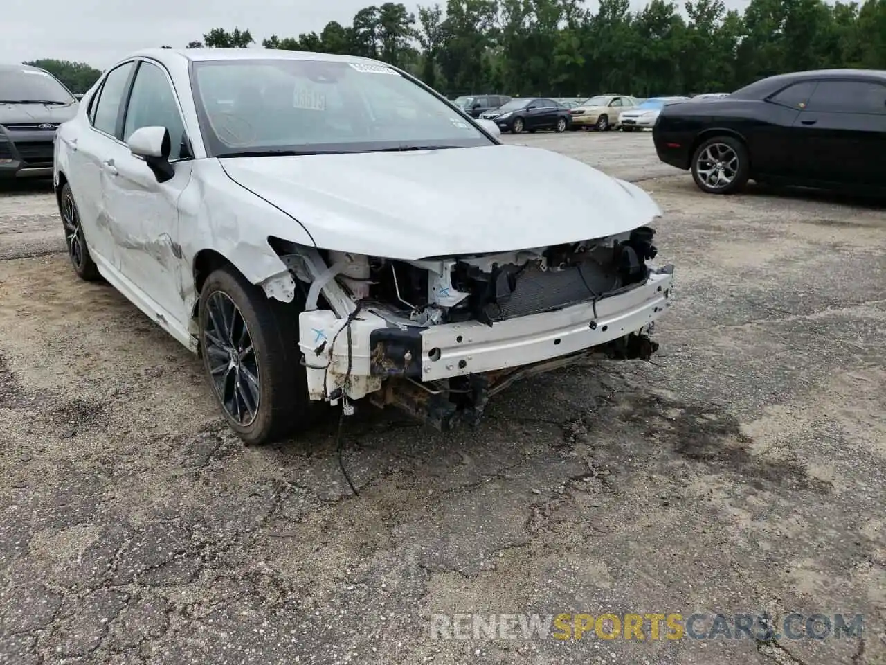 9 Photograph of a damaged car 4T1G11AK1NU003292 TOYOTA CAMRY 2022