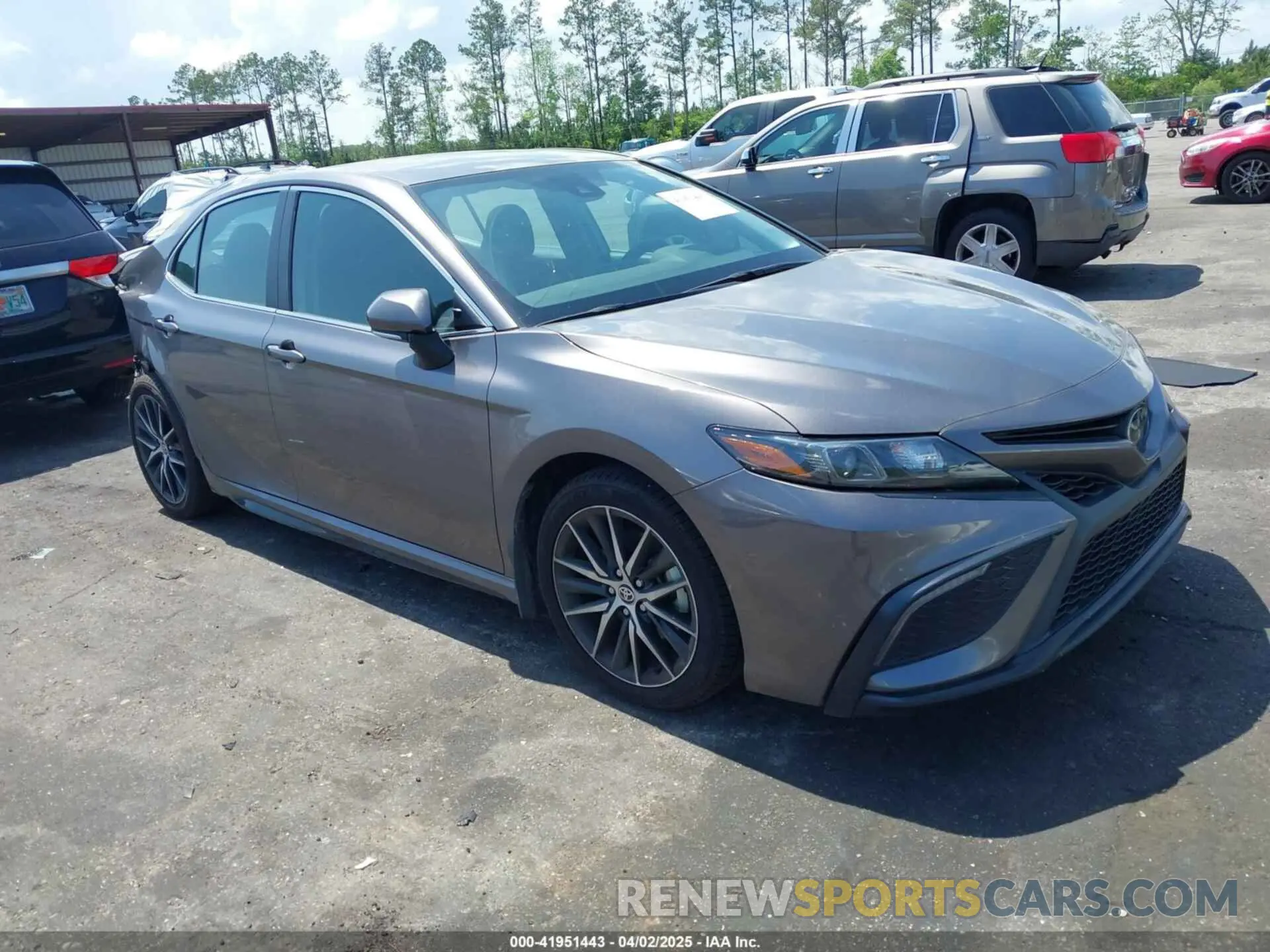 1 Photograph of a damaged car 4T1G11AK1NU036521 TOYOTA CAMRY 2022