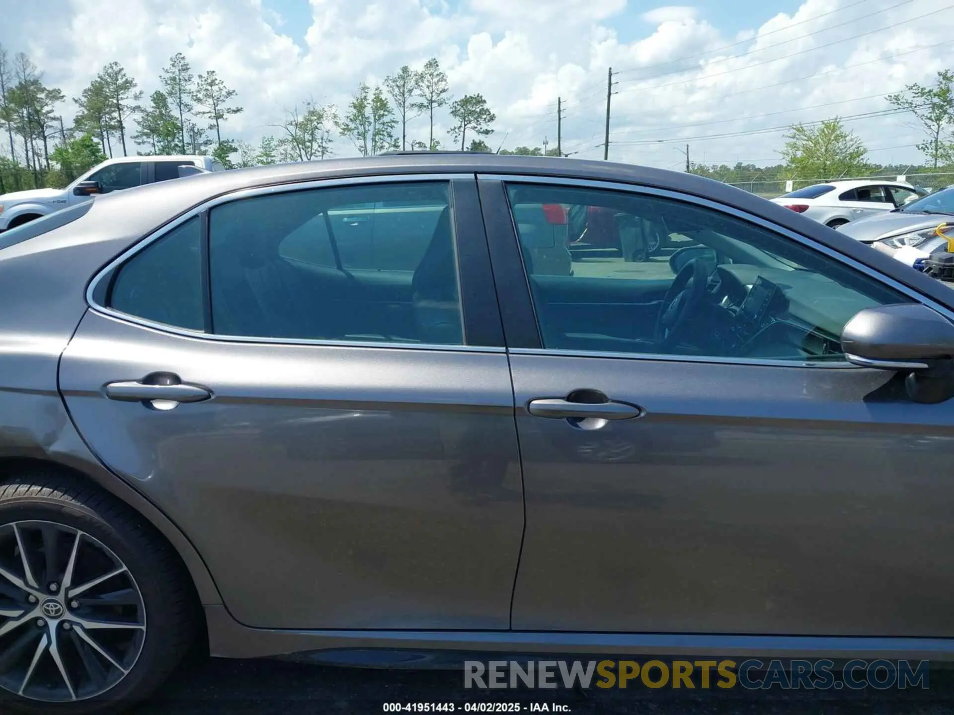 14 Photograph of a damaged car 4T1G11AK1NU036521 TOYOTA CAMRY 2022