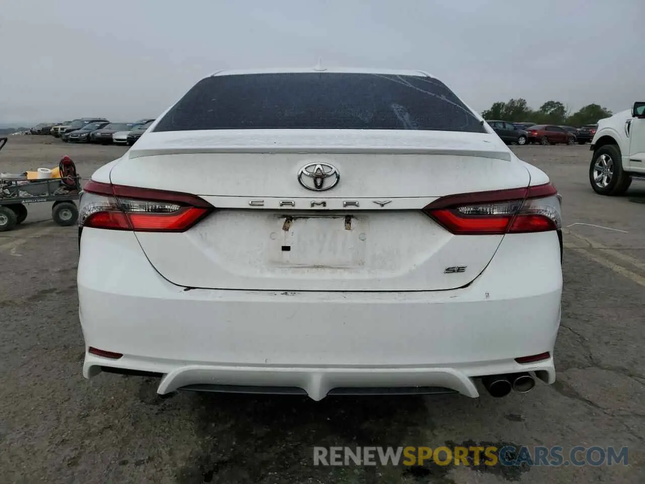 6 Photograph of a damaged car 4T1G11AK1NU062634 TOYOTA CAMRY 2022