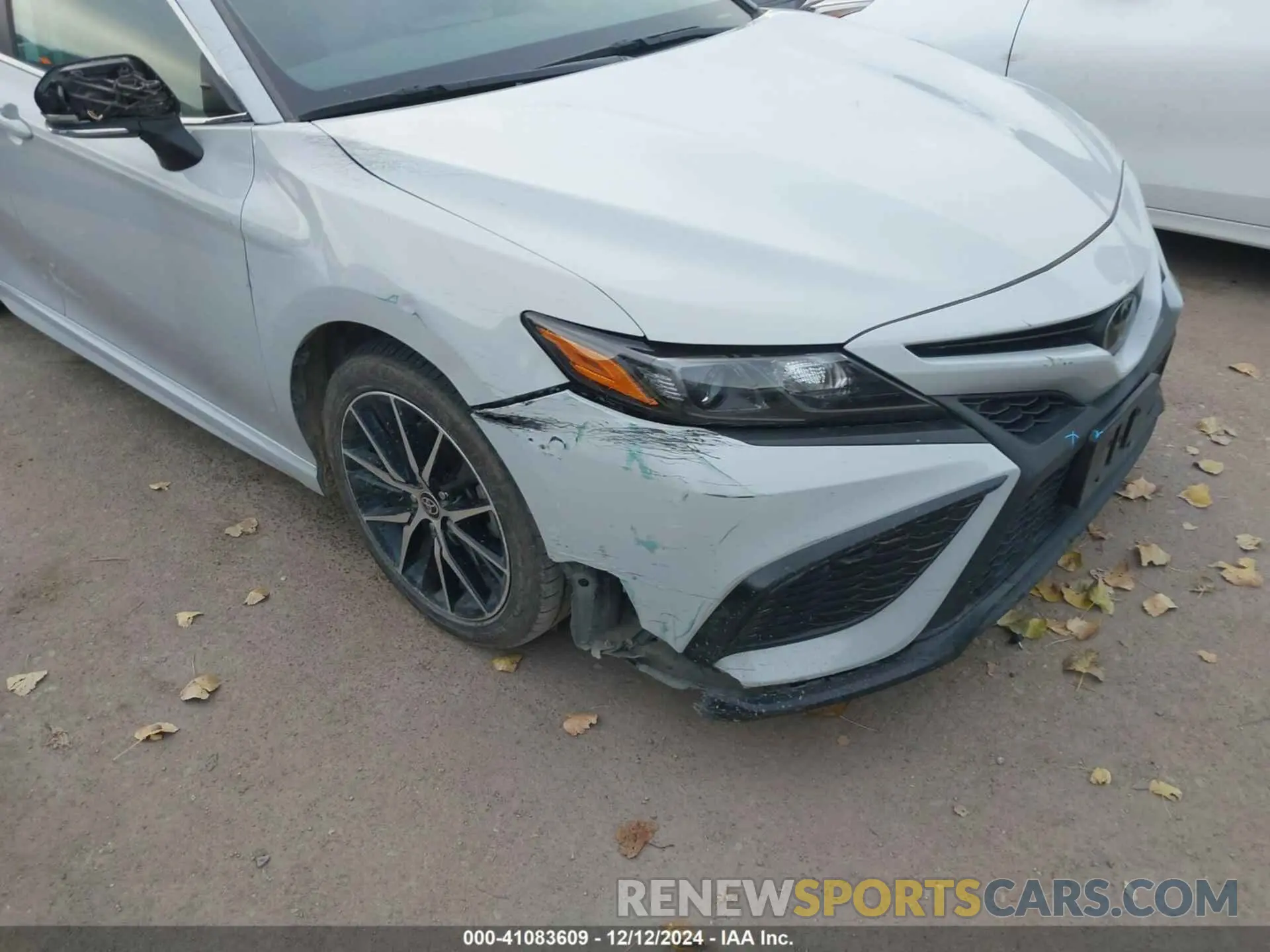 6 Photograph of a damaged car 4T1G11AK1NU064433 TOYOTA CAMRY 2022