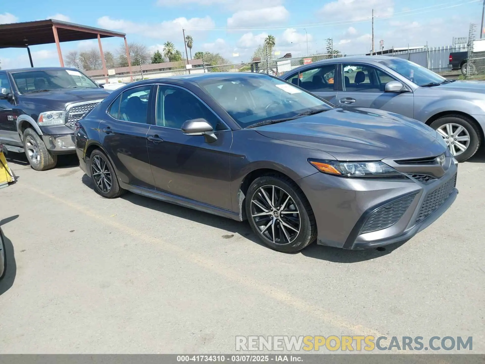 1 Photograph of a damaged car 4T1G11AK1NU499064 TOYOTA CAMRY 2022