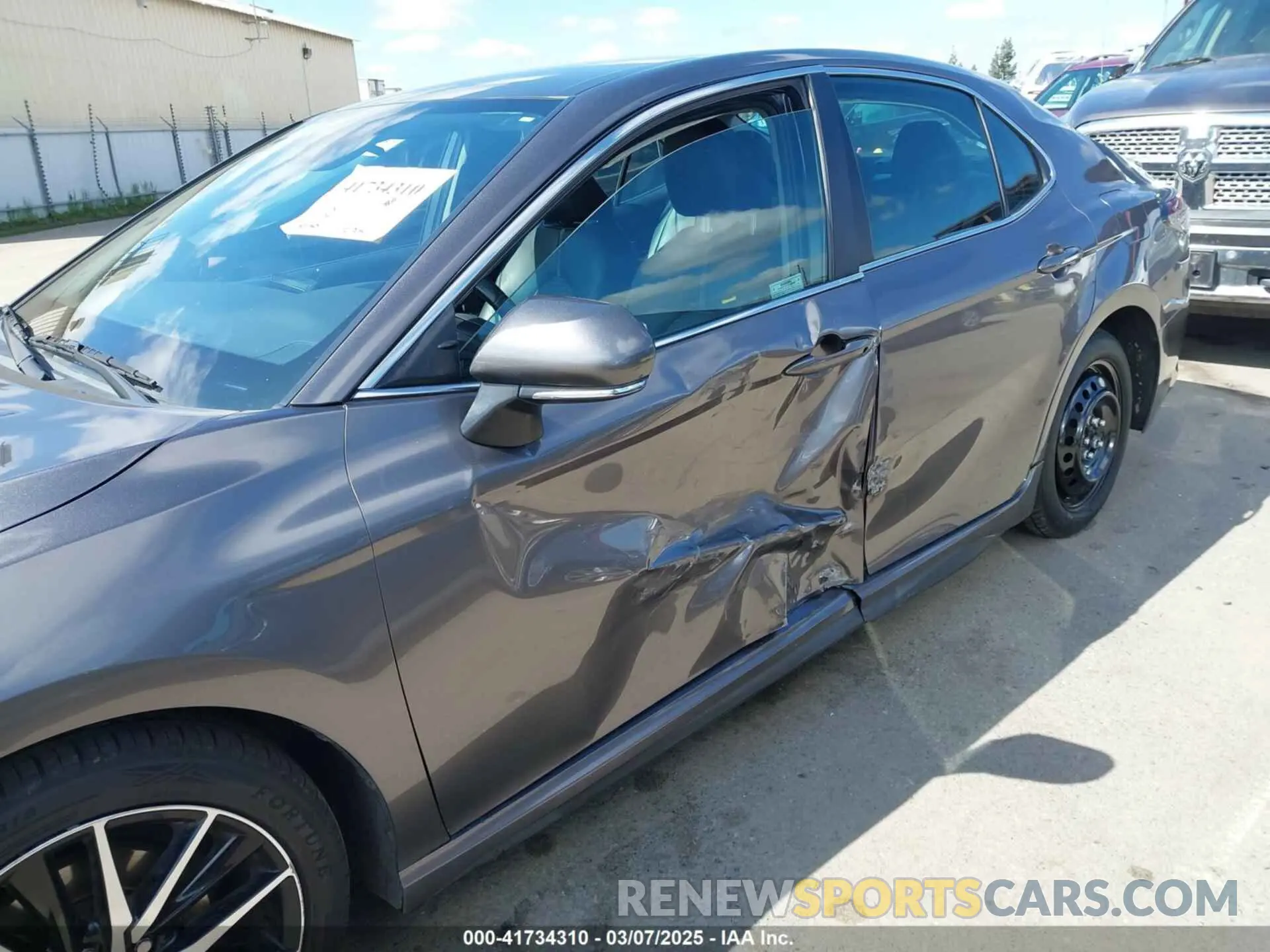 6 Photograph of a damaged car 4T1G11AK1NU499064 TOYOTA CAMRY 2022
