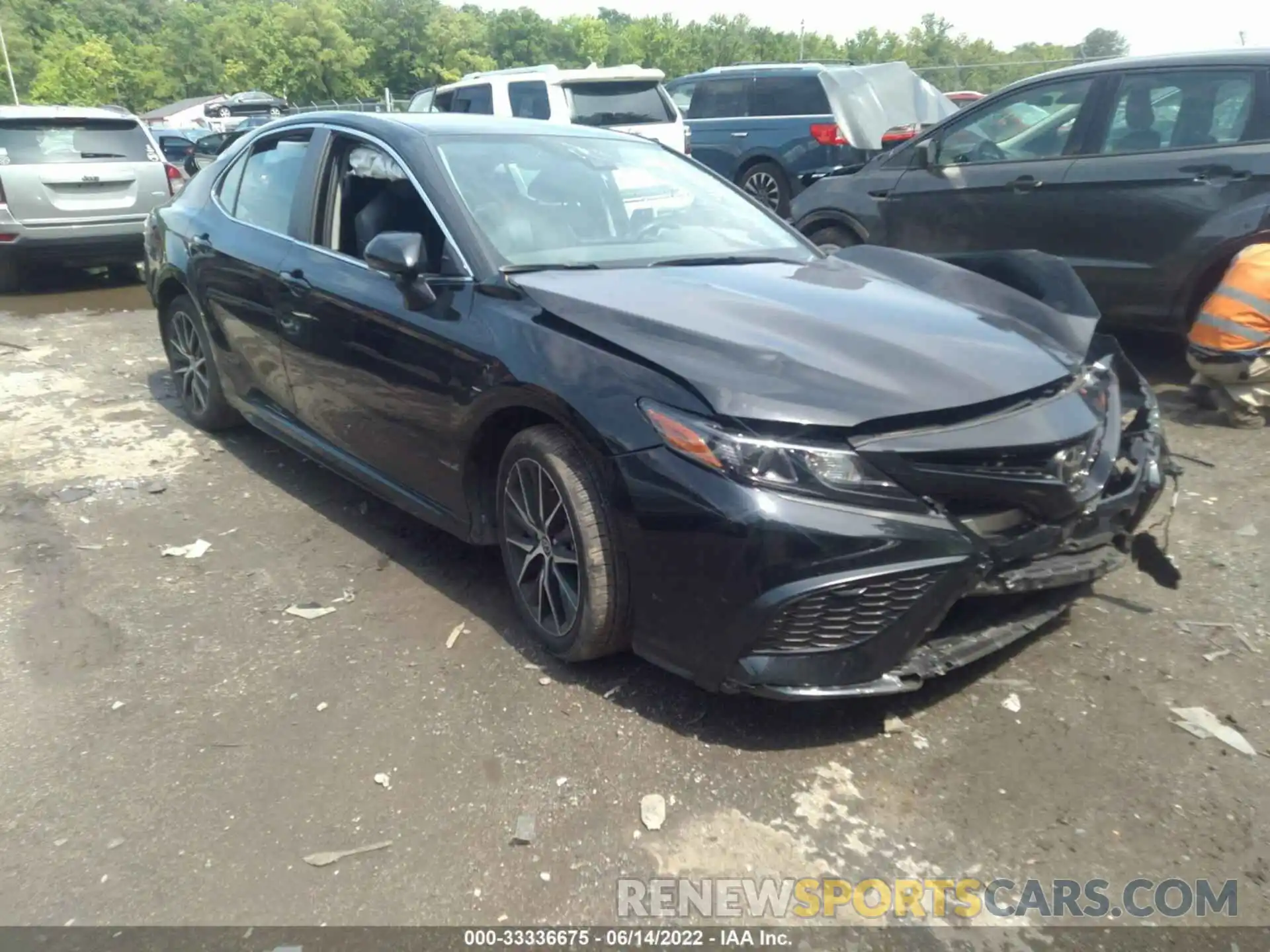 1 Photograph of a damaged car 4T1G11AK1NU618067 TOYOTA CAMRY 2022