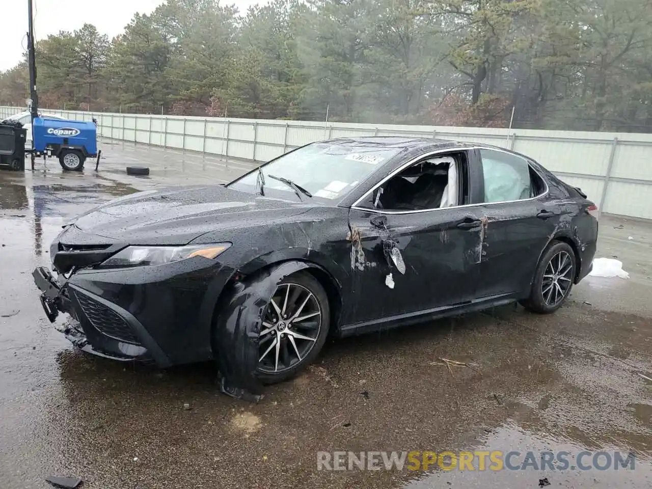 1 Photograph of a damaged car 4T1G11AK1NU622670 TOYOTA CAMRY 2022