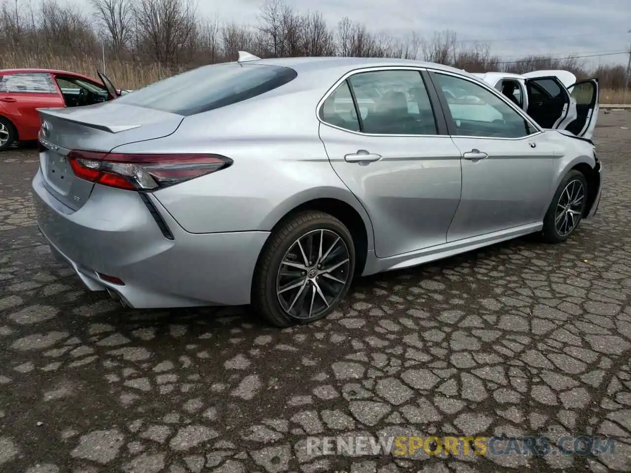 3 Photograph of a damaged car 4T1G11AK1NU627092 TOYOTA CAMRY 2022