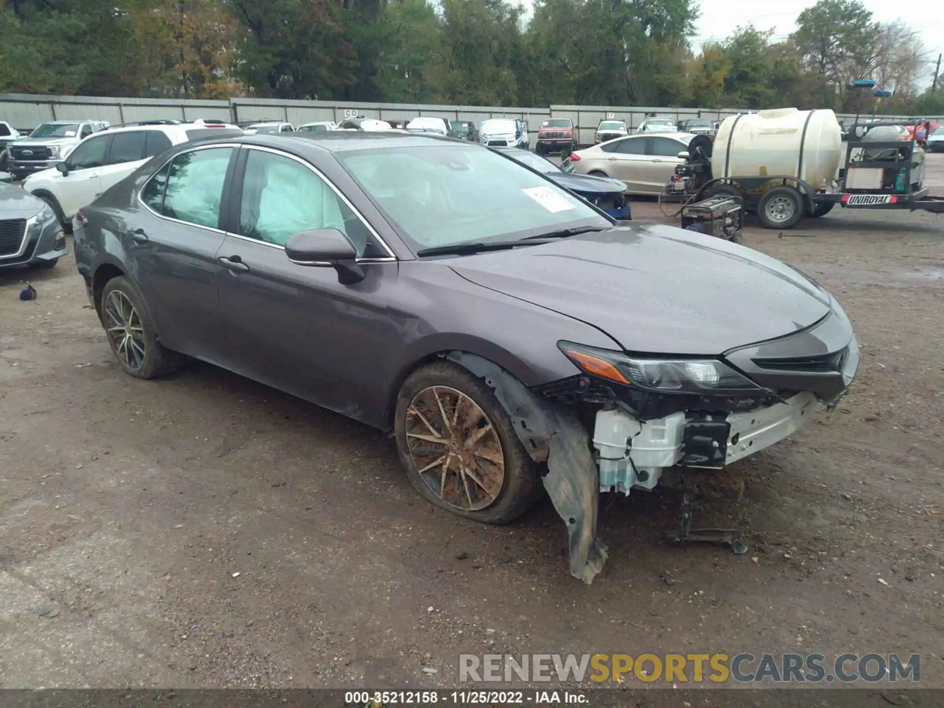 1 Photograph of a damaged car 4T1G11AK1NU642563 TOYOTA CAMRY 2022