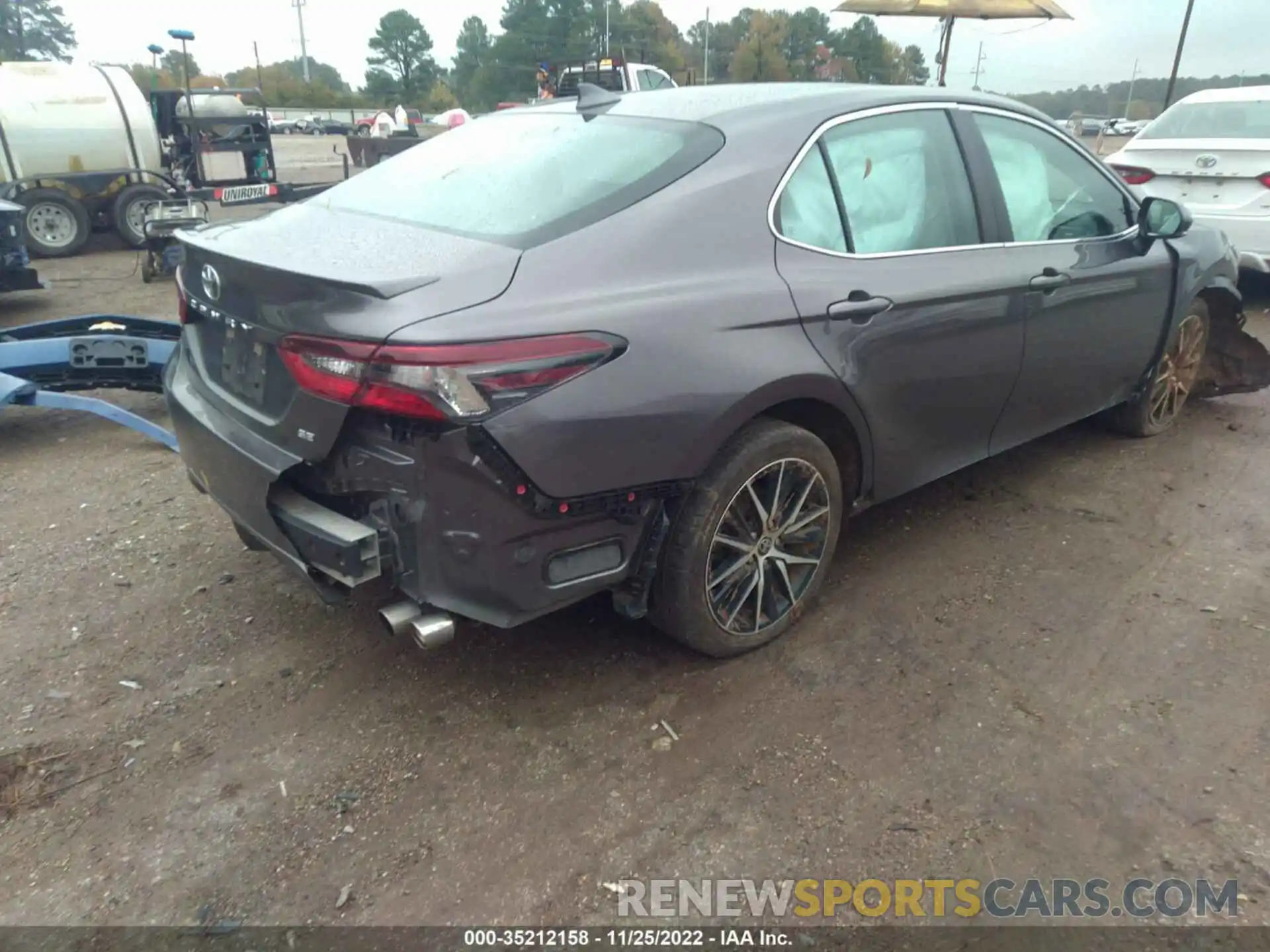 4 Photograph of a damaged car 4T1G11AK1NU642563 TOYOTA CAMRY 2022