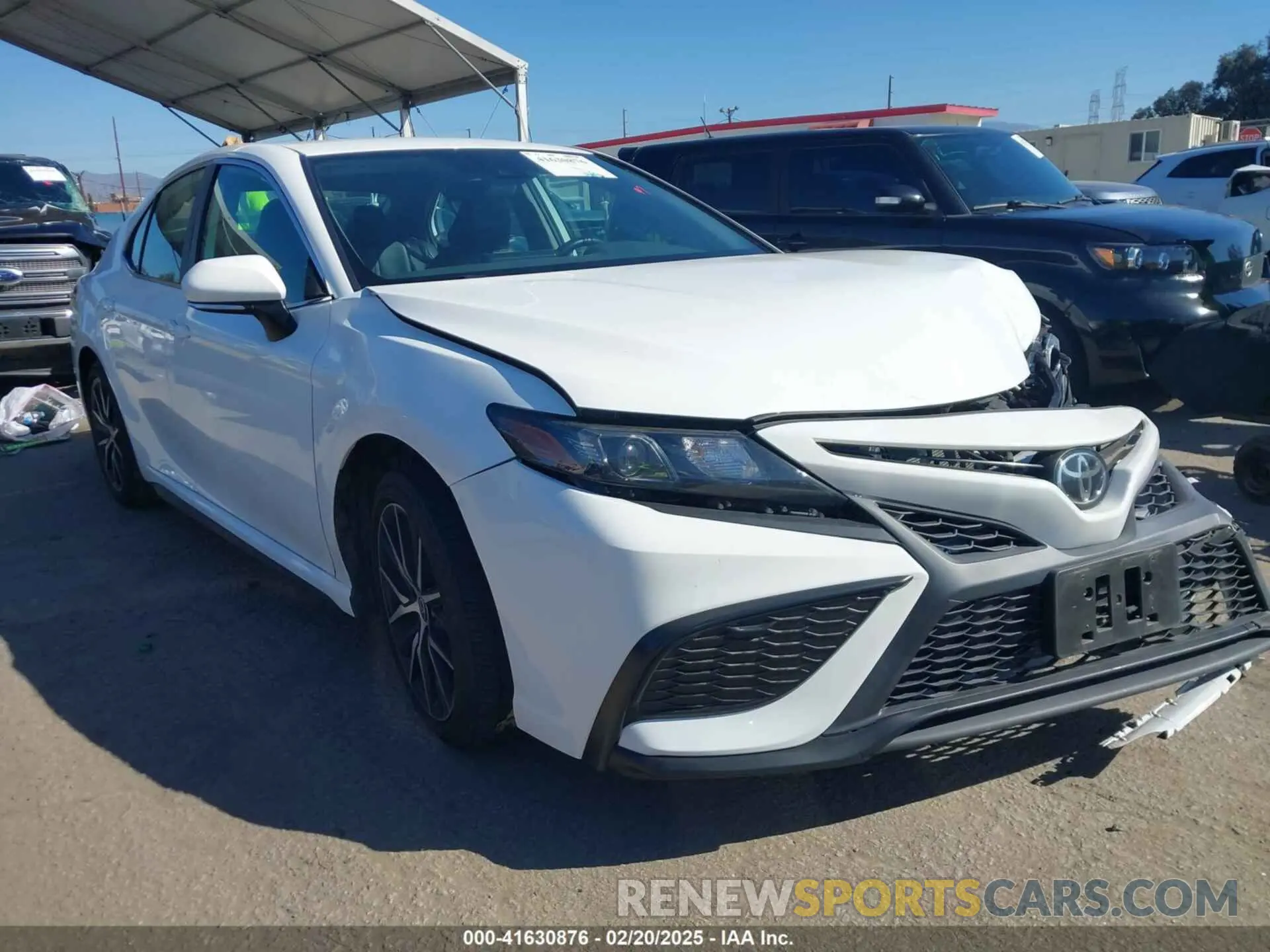 1 Photograph of a damaged car 4T1G11AK1NU644202 TOYOTA CAMRY 2022