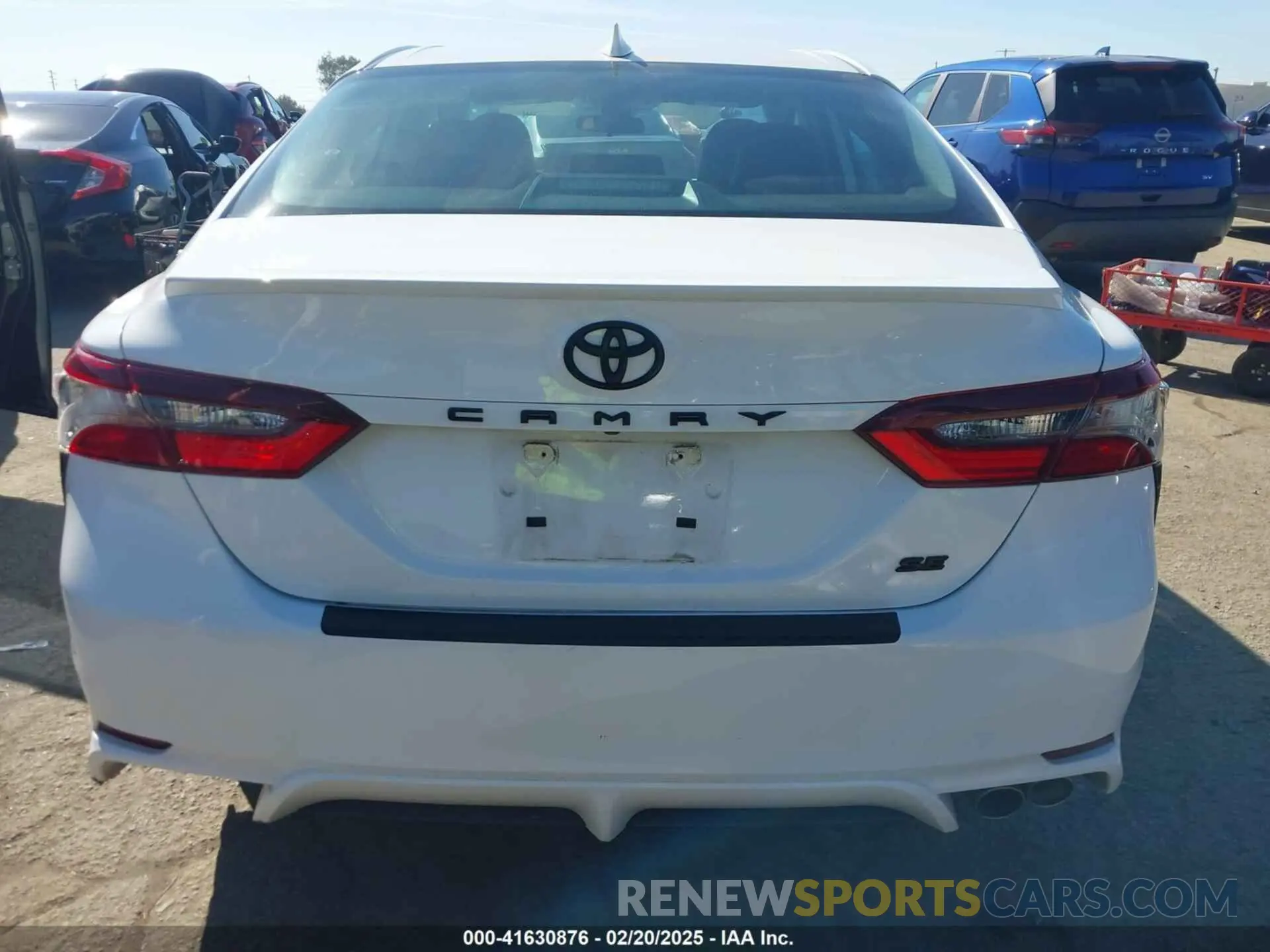 16 Photograph of a damaged car 4T1G11AK1NU644202 TOYOTA CAMRY 2022