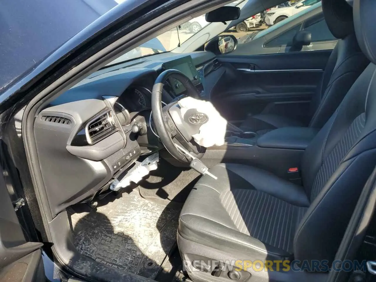 7 Photograph of a damaged car 4T1G11AK1NU653692 TOYOTA CAMRY 2022