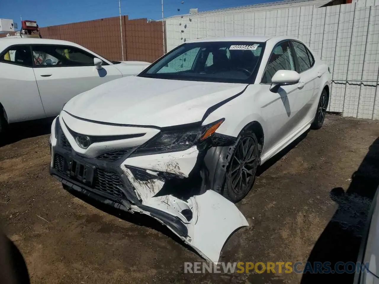 1 Photograph of a damaged car 4T1G11AK1NU655300 TOYOTA CAMRY 2022