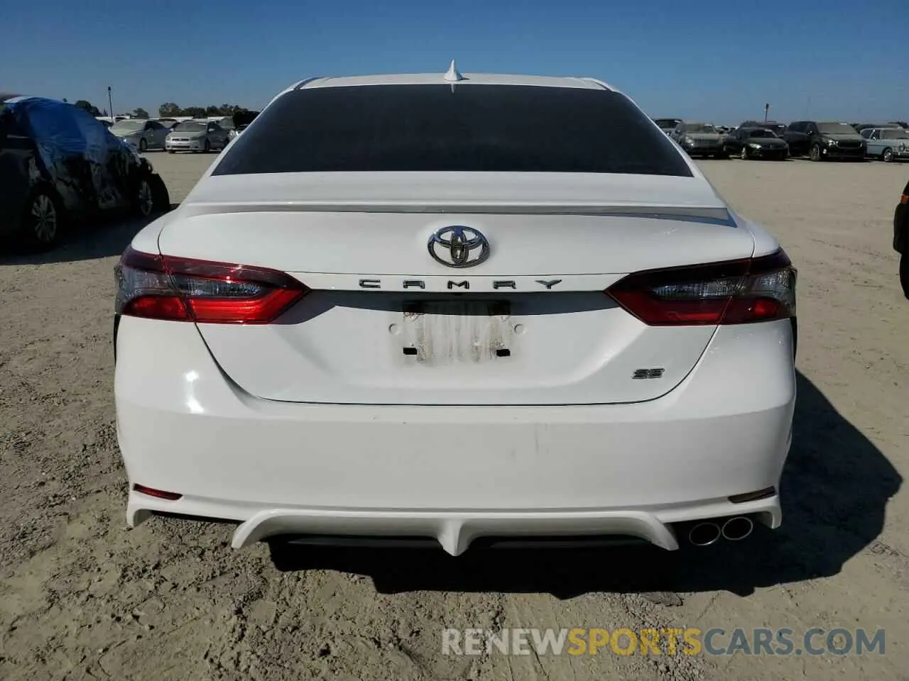 6 Photograph of a damaged car 4T1G11AK1NU670914 TOYOTA CAMRY 2022