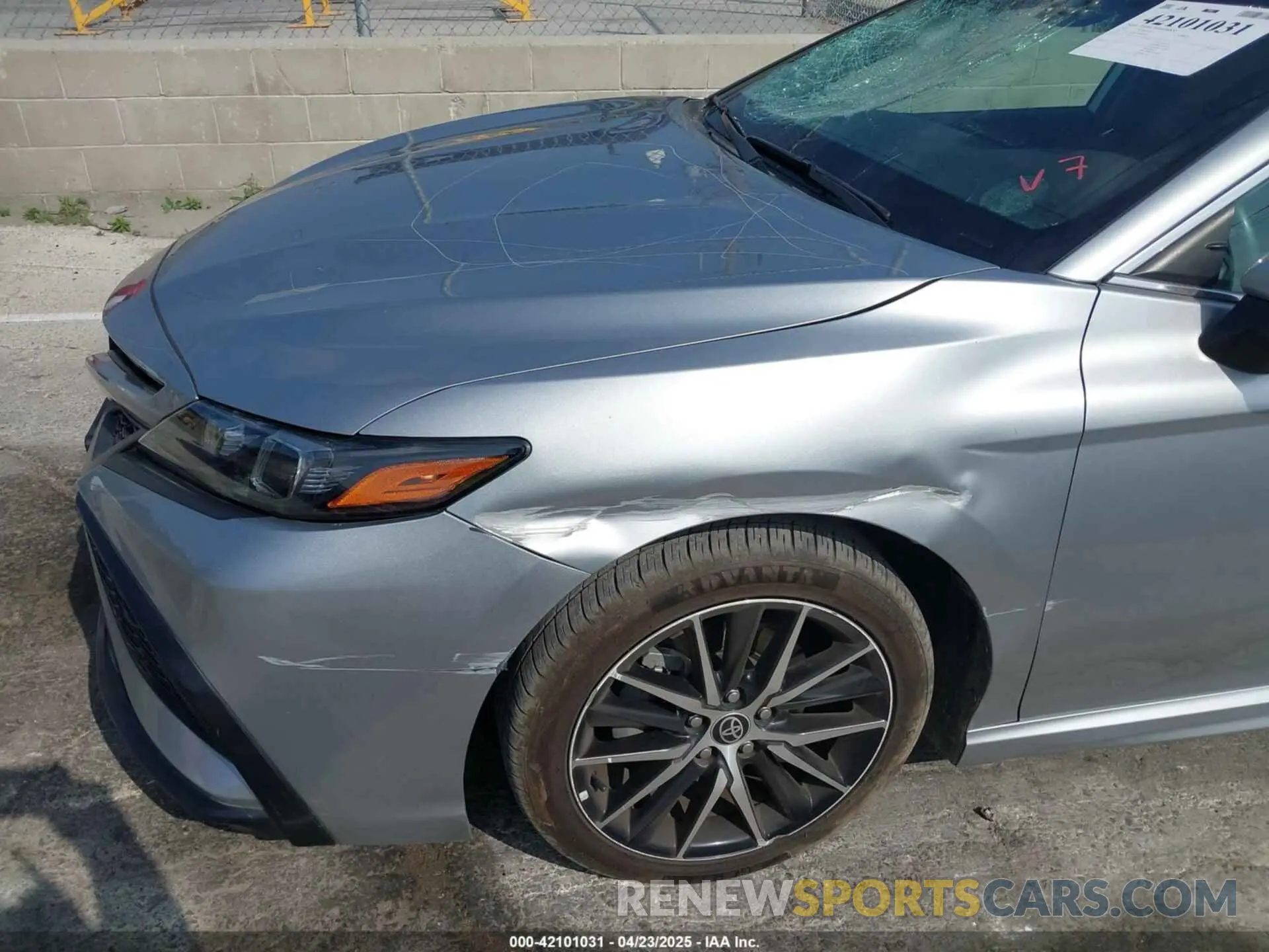 21 Photograph of a damaged car 4T1G11AK1NU680696 TOYOTA CAMRY 2022