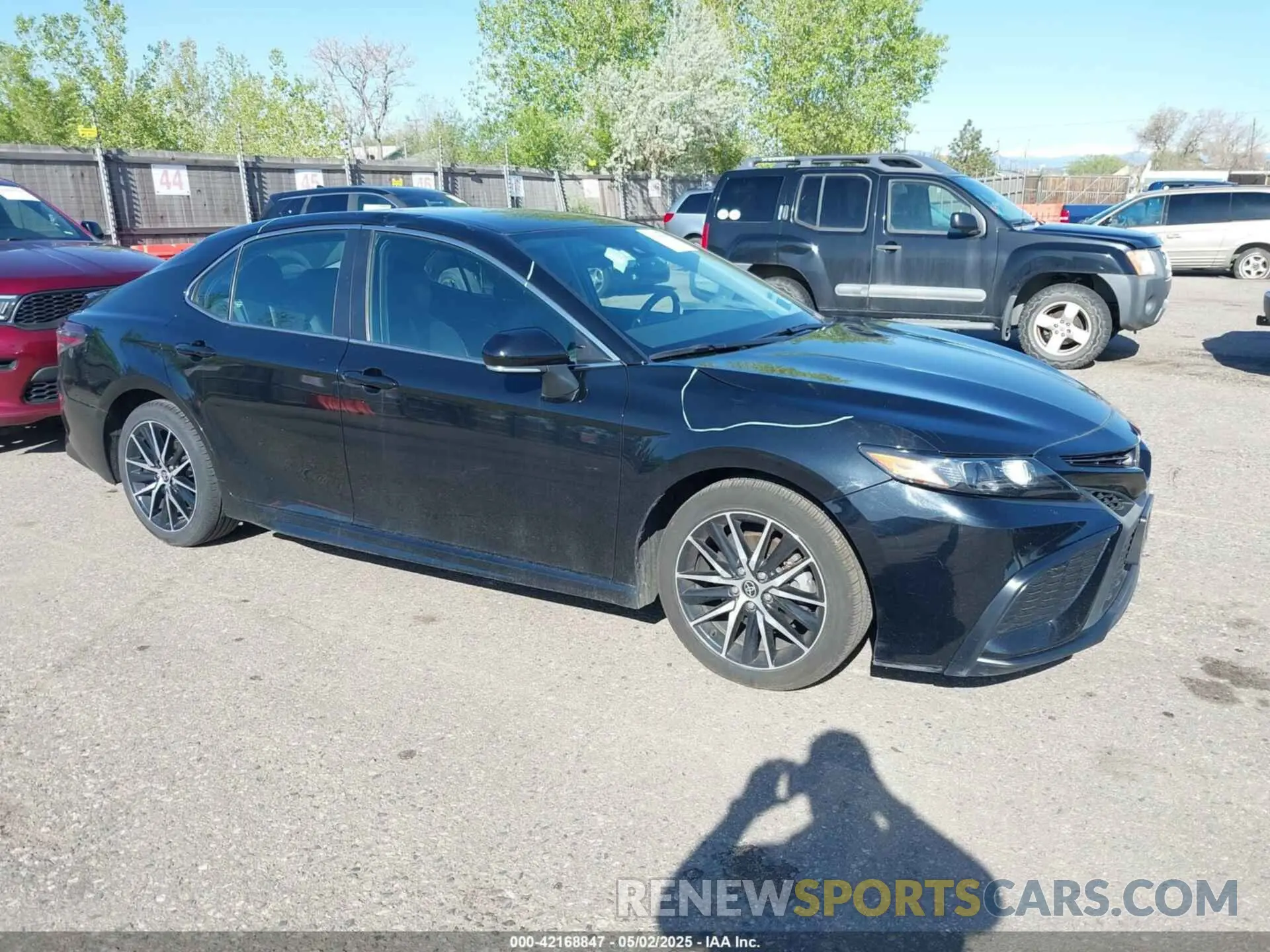 1 Photograph of a damaged car 4T1G11AK1NU688670 TOYOTA CAMRY 2022