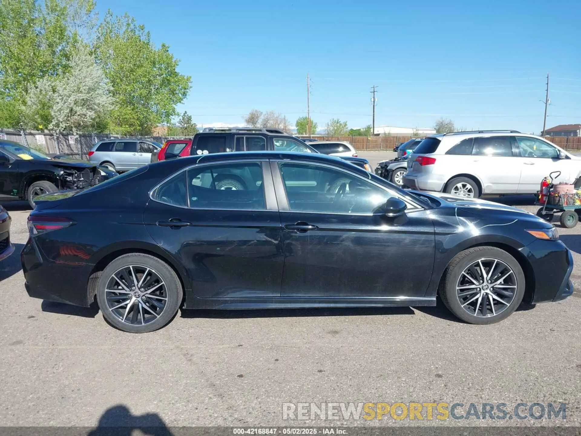 13 Photograph of a damaged car 4T1G11AK1NU688670 TOYOTA CAMRY 2022