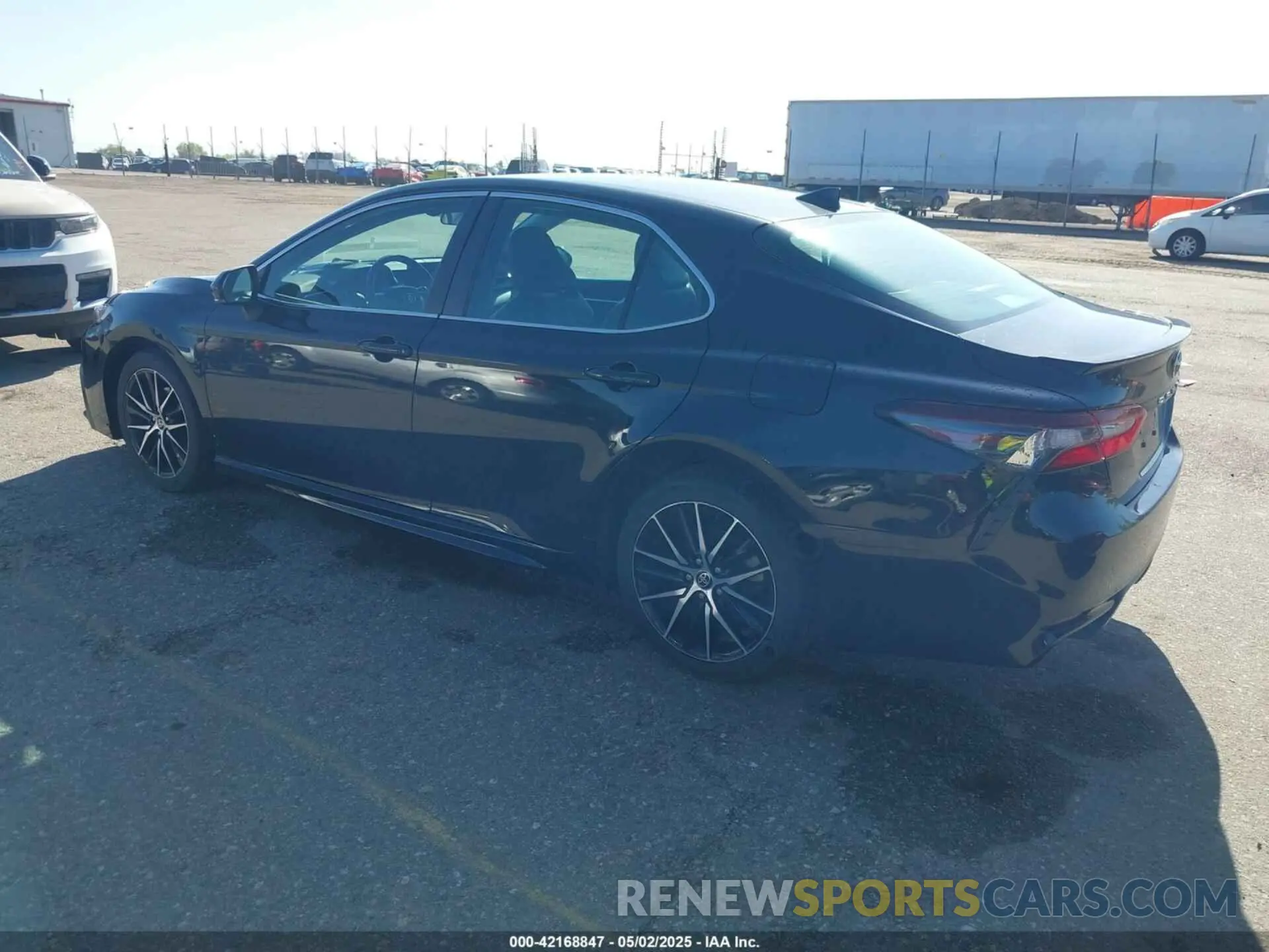 3 Photograph of a damaged car 4T1G11AK1NU688670 TOYOTA CAMRY 2022