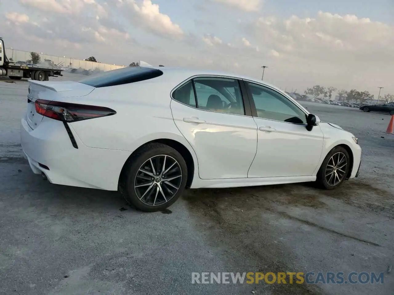 3 Photograph of a damaged car 4T1G11AK1NU689379 TOYOTA CAMRY 2022