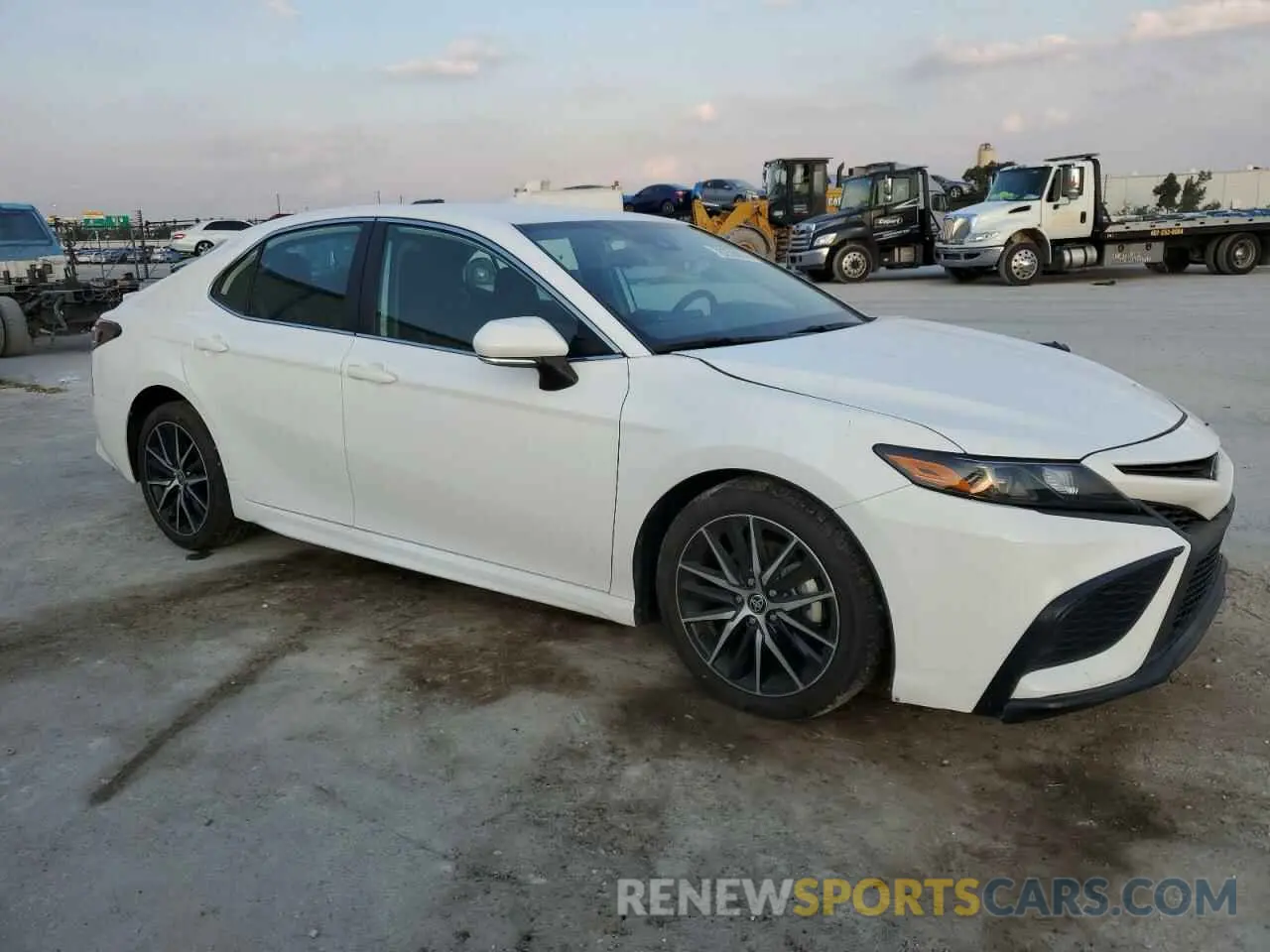 4 Photograph of a damaged car 4T1G11AK1NU689379 TOYOTA CAMRY 2022