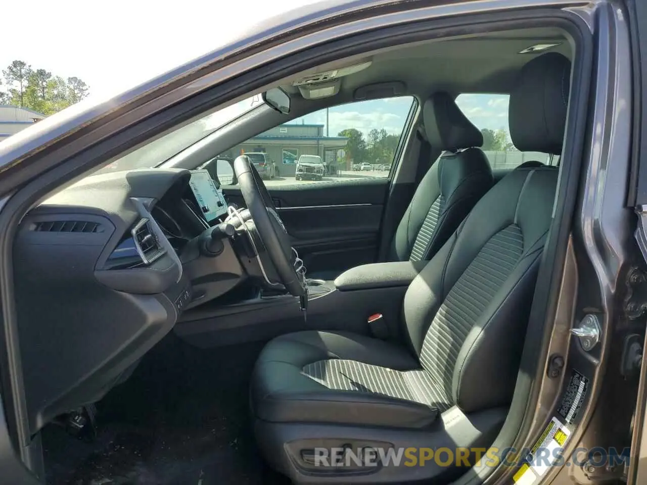 7 Photograph of a damaged car 4T1G11AK2NU043977 TOYOTA CAMRY 2022