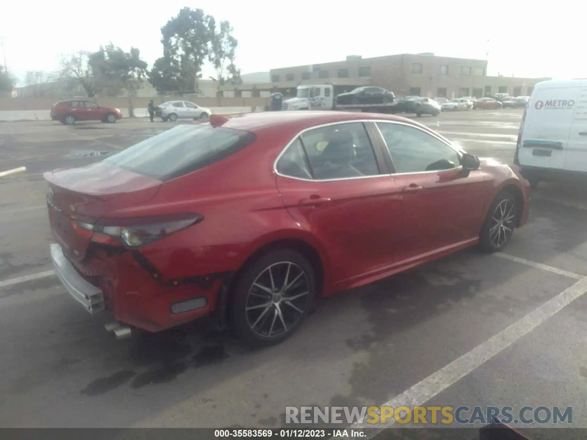 4 Photograph of a damaged car 4T1G11AK2NU058012 TOYOTA CAMRY 2022