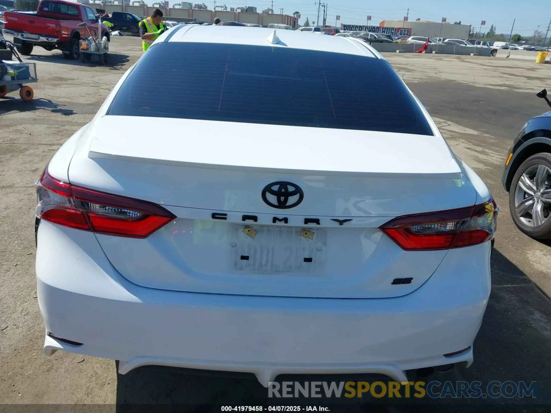 16 Photograph of a damaged car 4T1G11AK2NU068409 TOYOTA CAMRY 2022