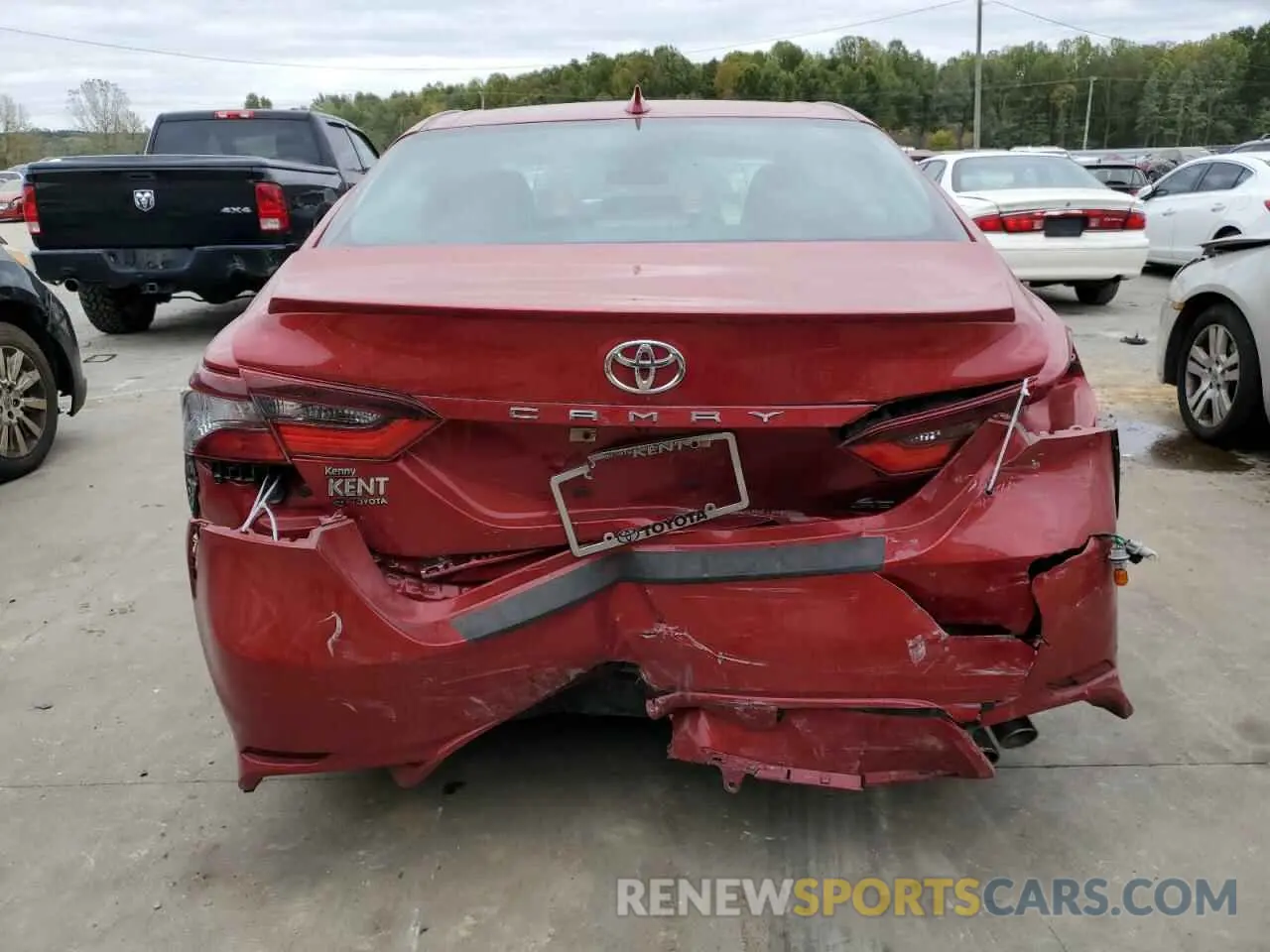 6 Photograph of a damaged car 4T1G11AK2NU070290 TOYOTA CAMRY 2022