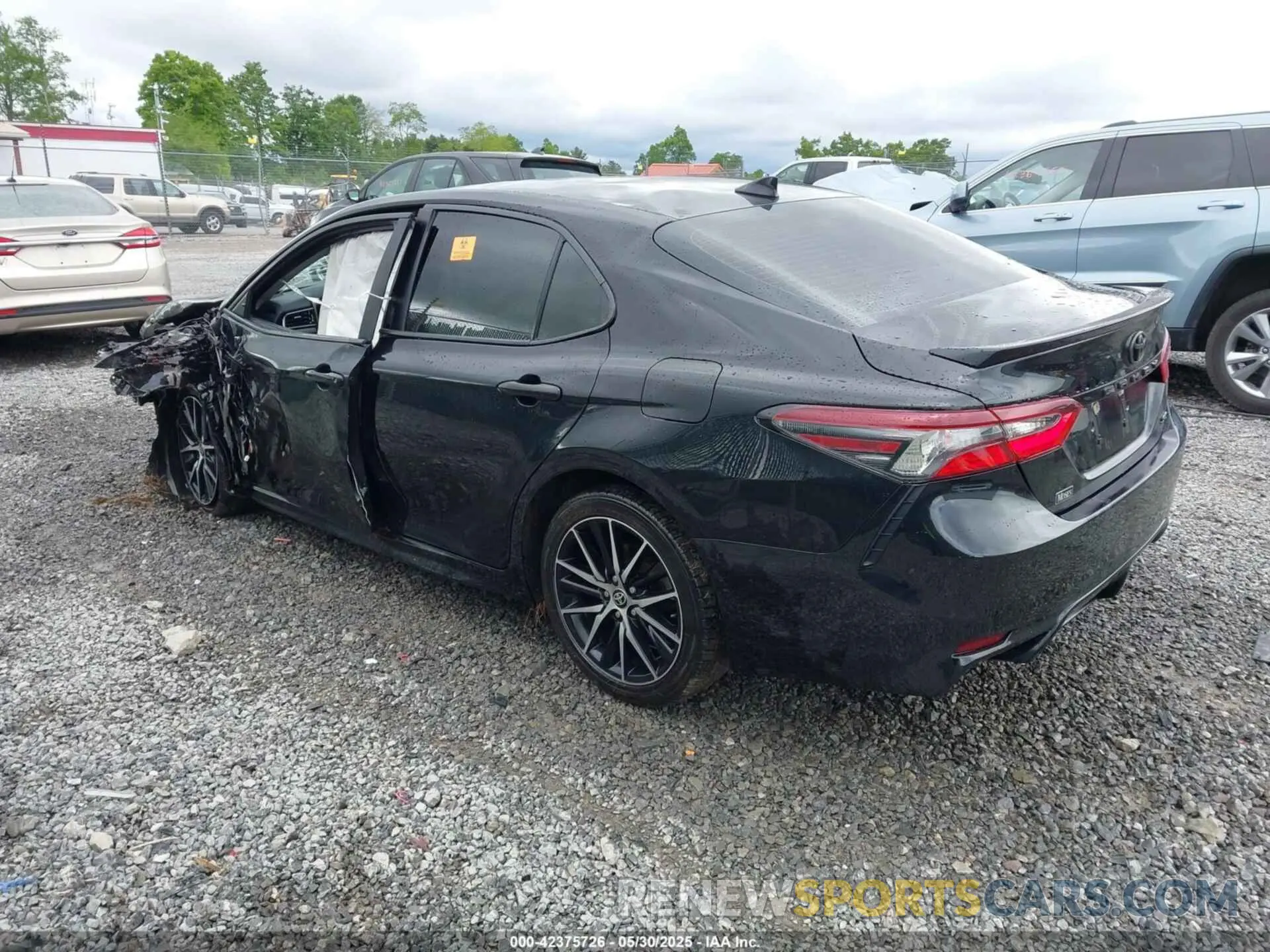 3 Photograph of a damaged car 4T1G11AK2NU076610 TOYOTA CAMRY 2022