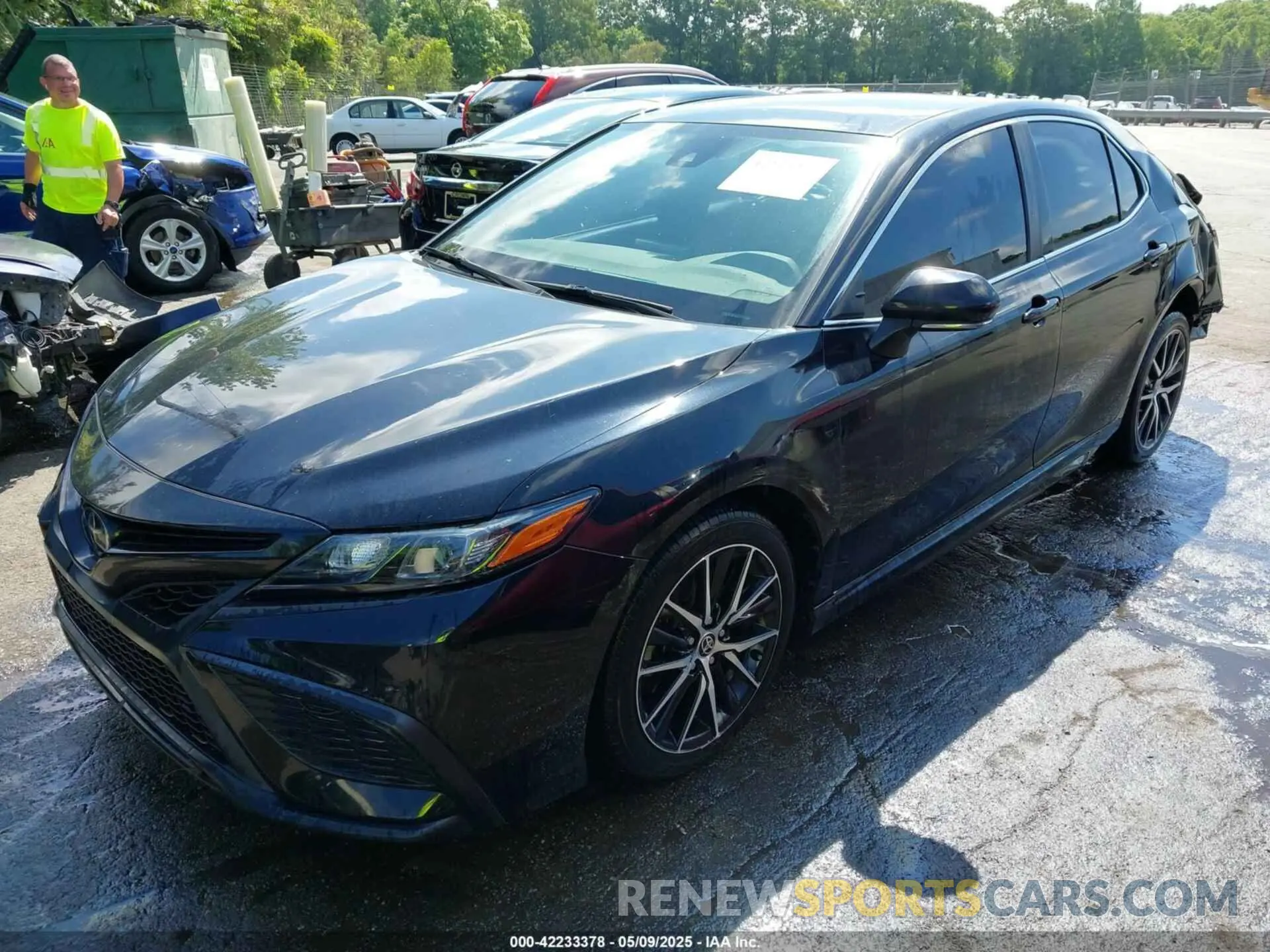 2 Photograph of a damaged car 4T1G11AK2NU499302 TOYOTA CAMRY 2022