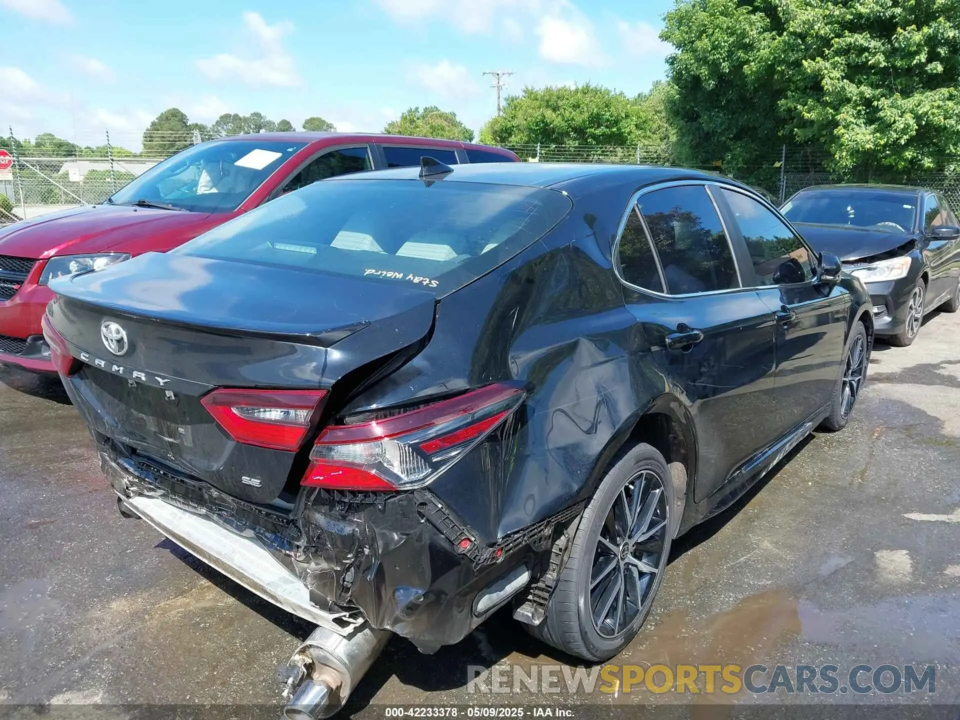 4 Photograph of a damaged car 4T1G11AK2NU499302 TOYOTA CAMRY 2022