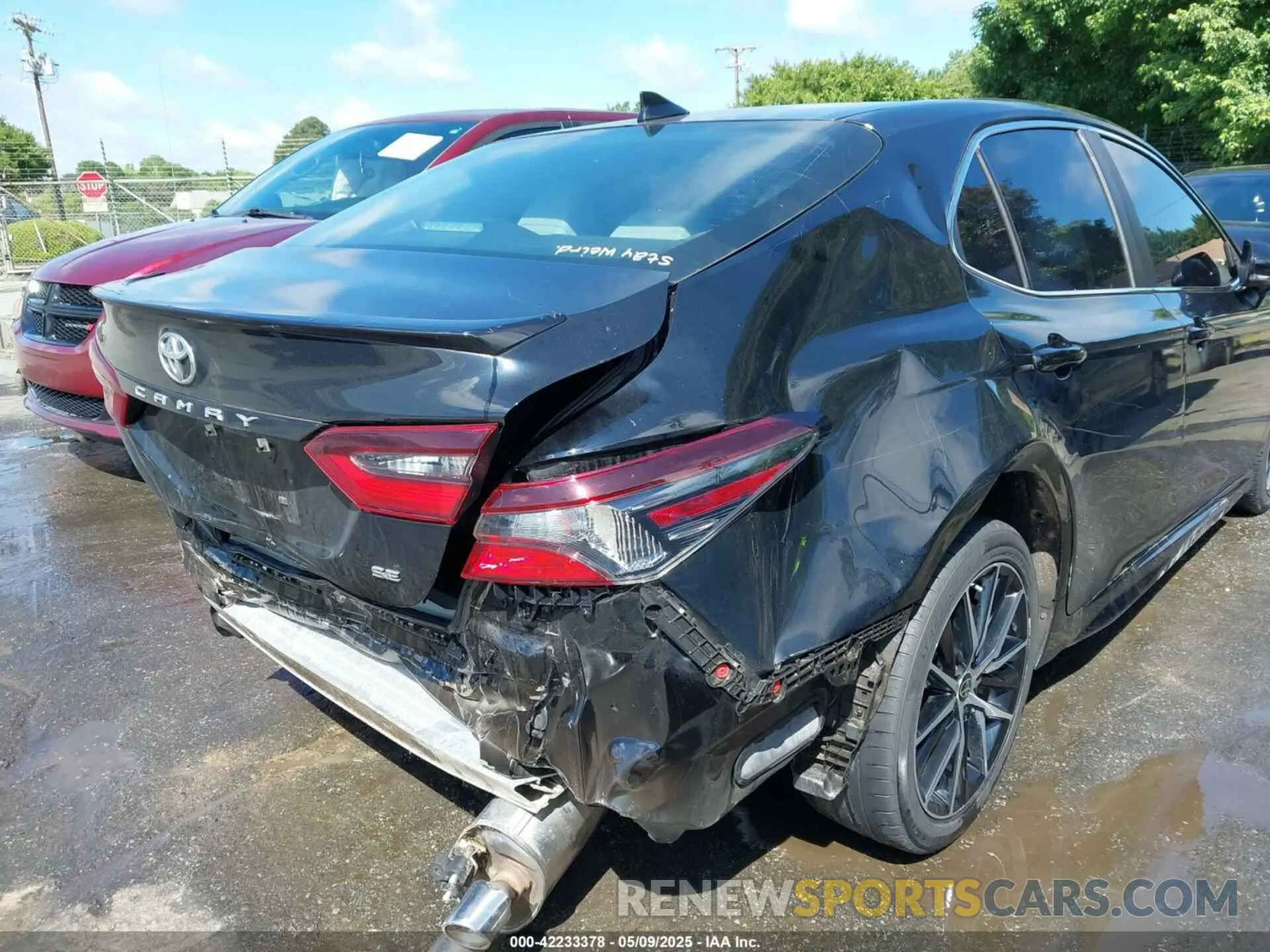6 Photograph of a damaged car 4T1G11AK2NU499302 TOYOTA CAMRY 2022