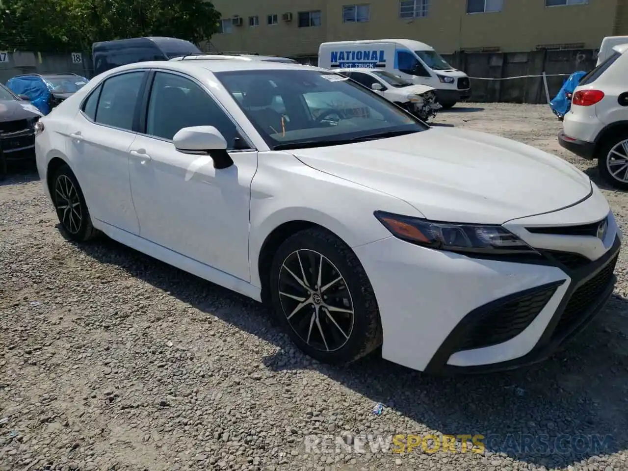 1 Photograph of a damaged car 4T1G11AK2NU618479 TOYOTA CAMRY 2022