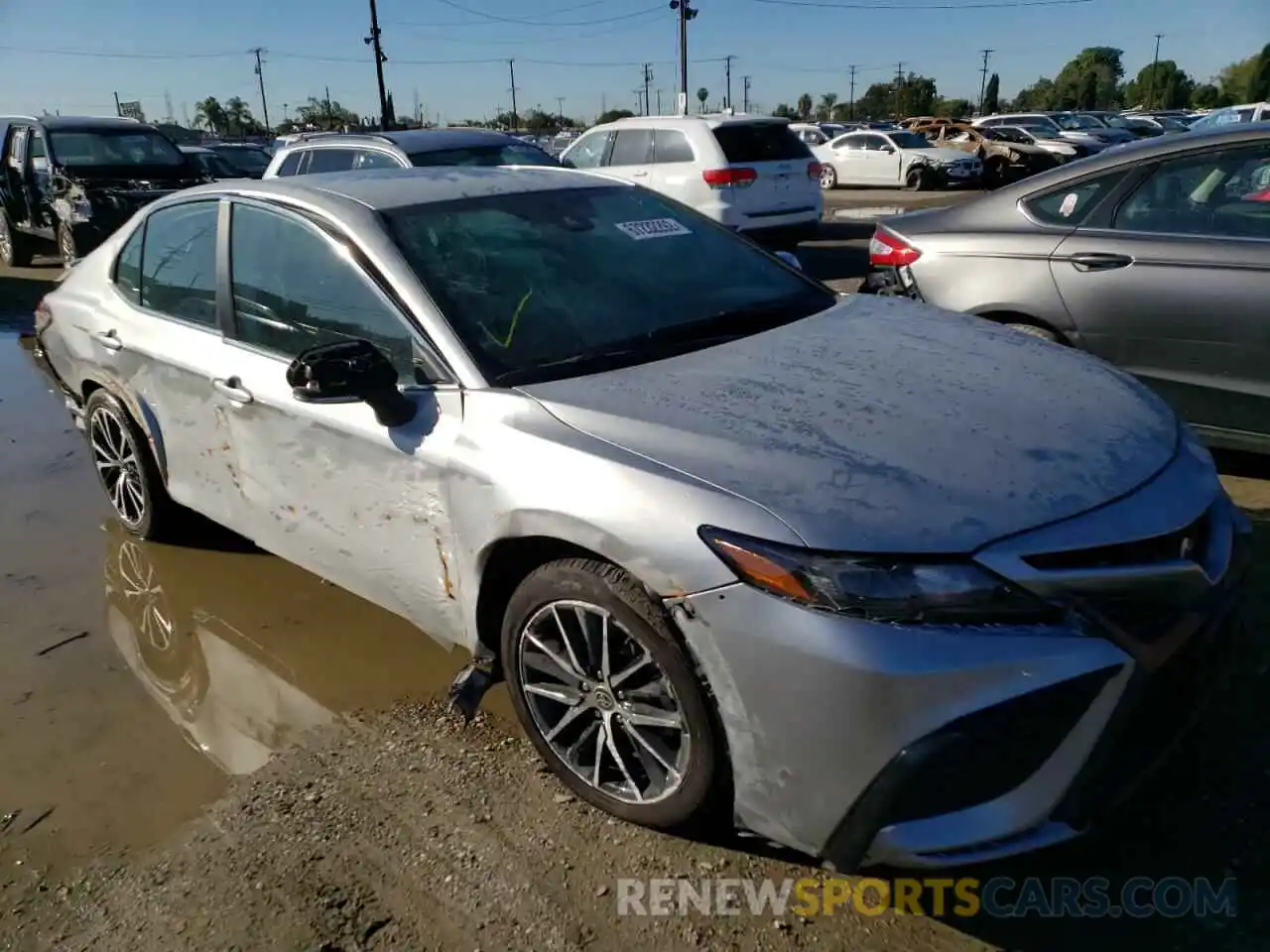 1 Photograph of a damaged car 4T1G11AK2NU621978 TOYOTA CAMRY 2022