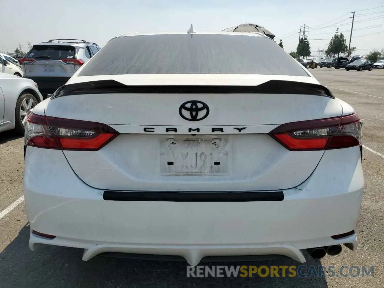 6 Photograph of a damaged car 4T1G11AK2NU636321 TOYOTA CAMRY 2022