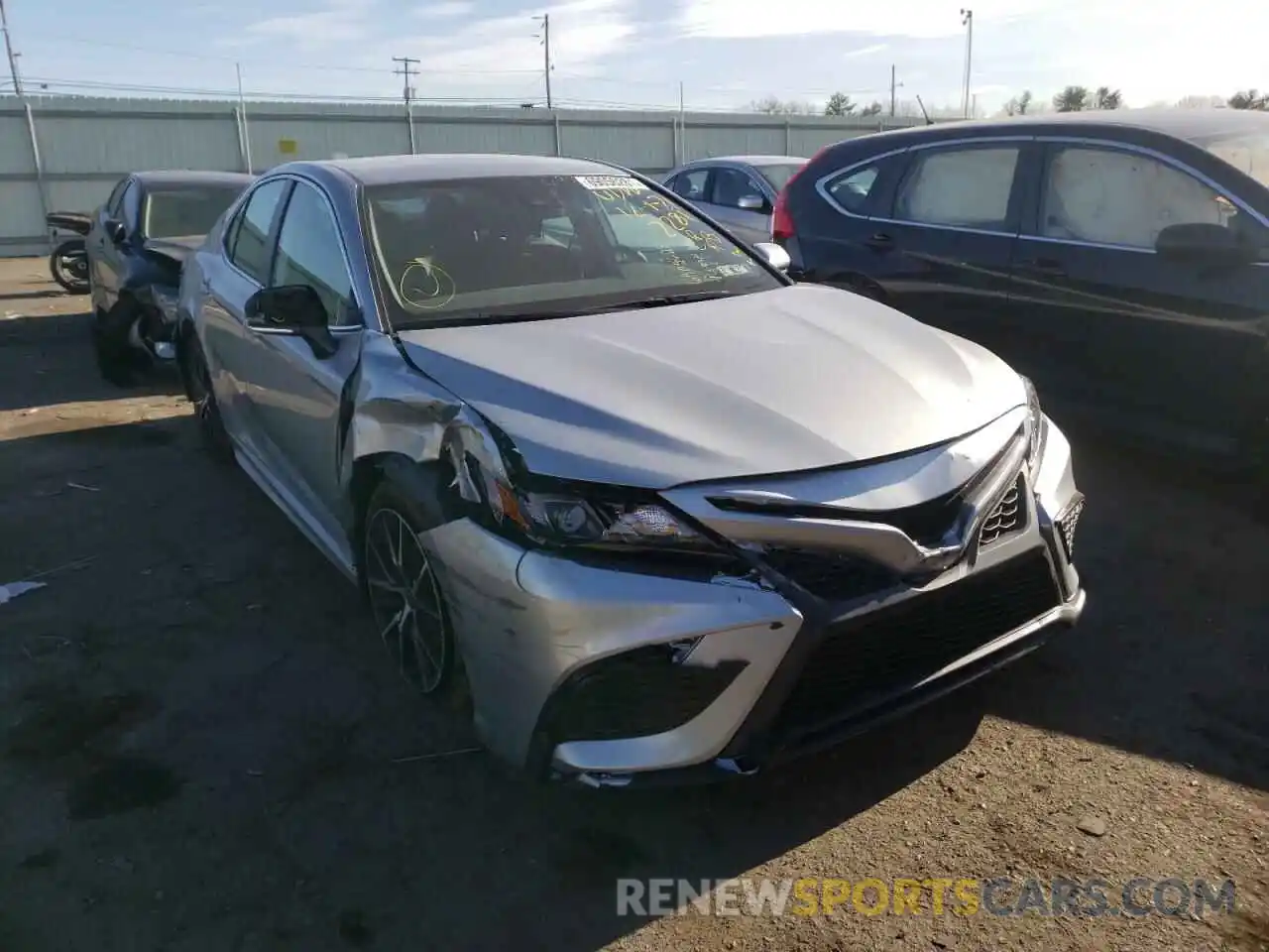 1 Photograph of a damaged car 4T1G11AK2NU642281 TOYOTA CAMRY 2022